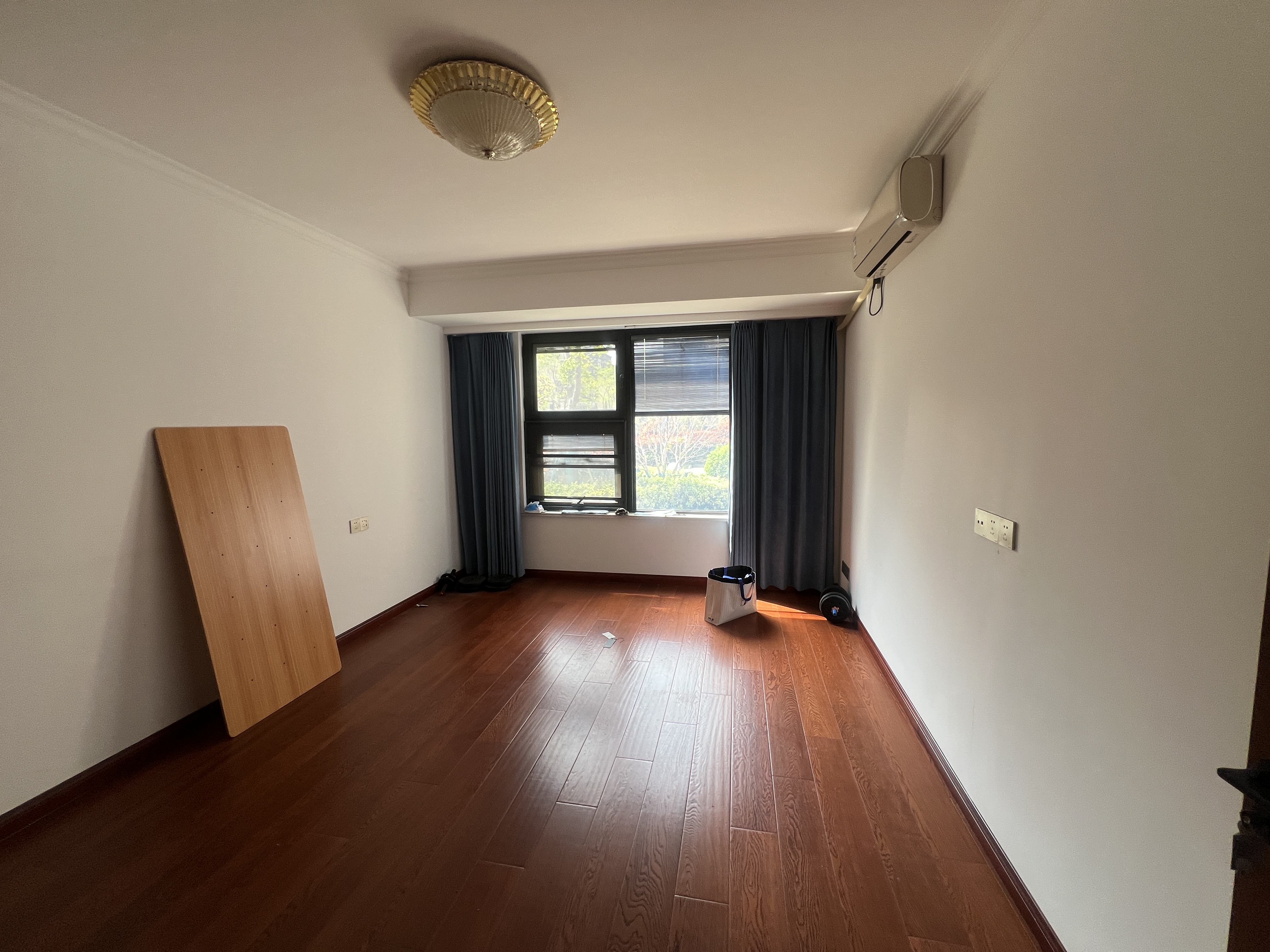 招商新城雍景湾 3室2厅1卫 115m²