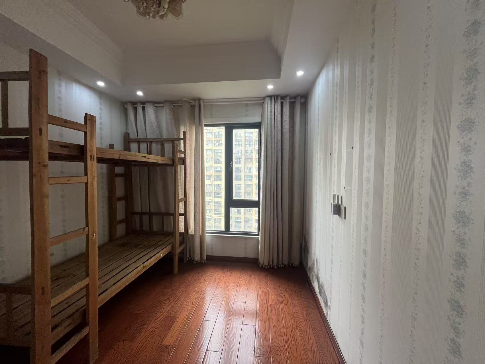 景瑞望府 3室2厅1卫 141m²