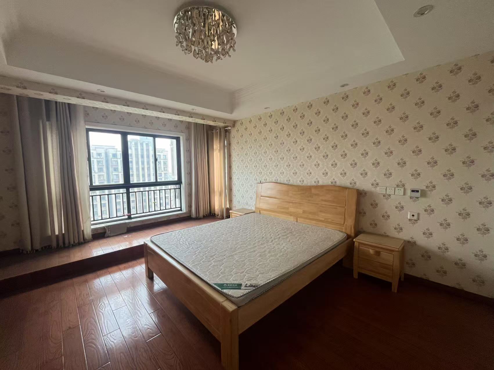 景瑞望府 3室2厅1卫 141m²