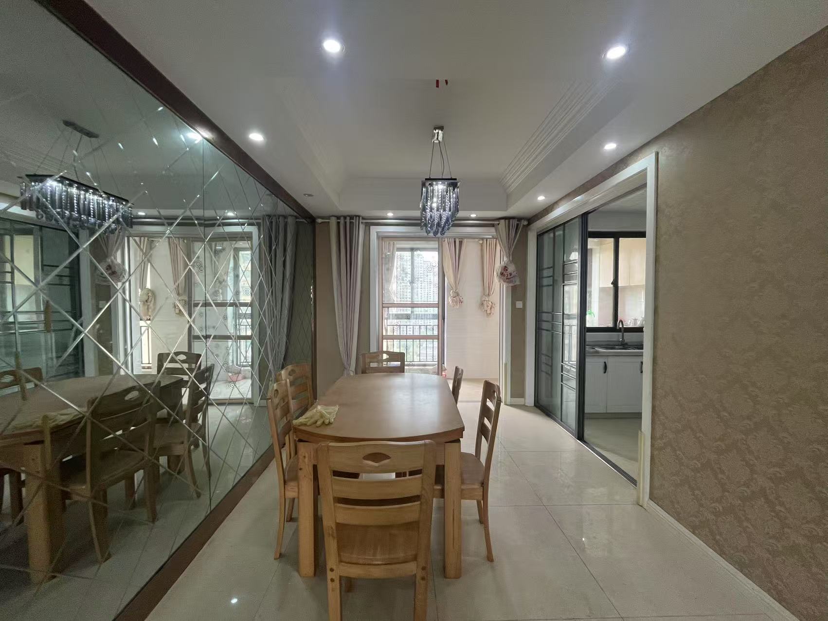 景瑞望府 3室2厅1卫 141m²