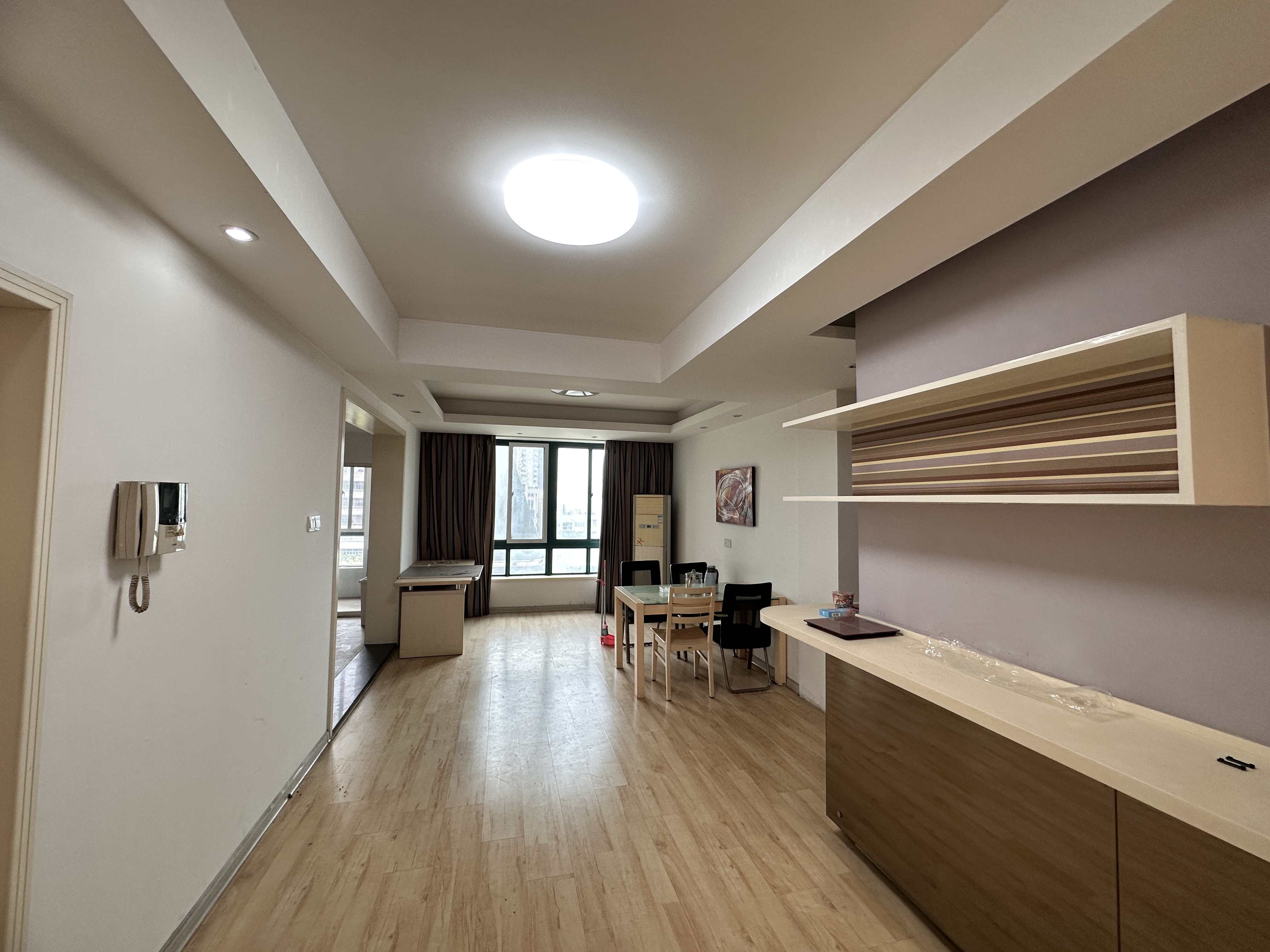 名都广场 3室2厅2卫 205m&sup2;