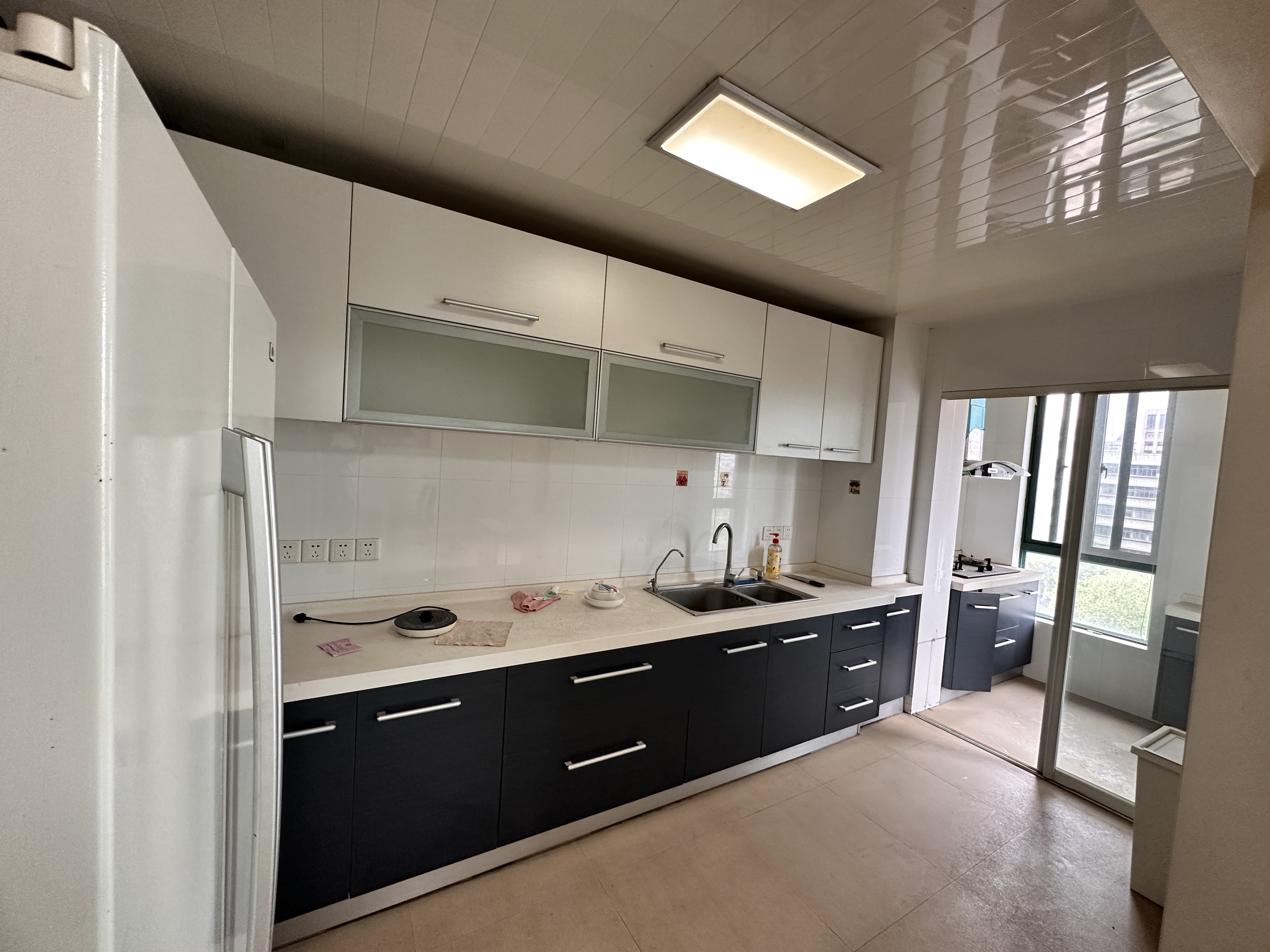 名都广场 3室2厅2卫 205m&sup2;