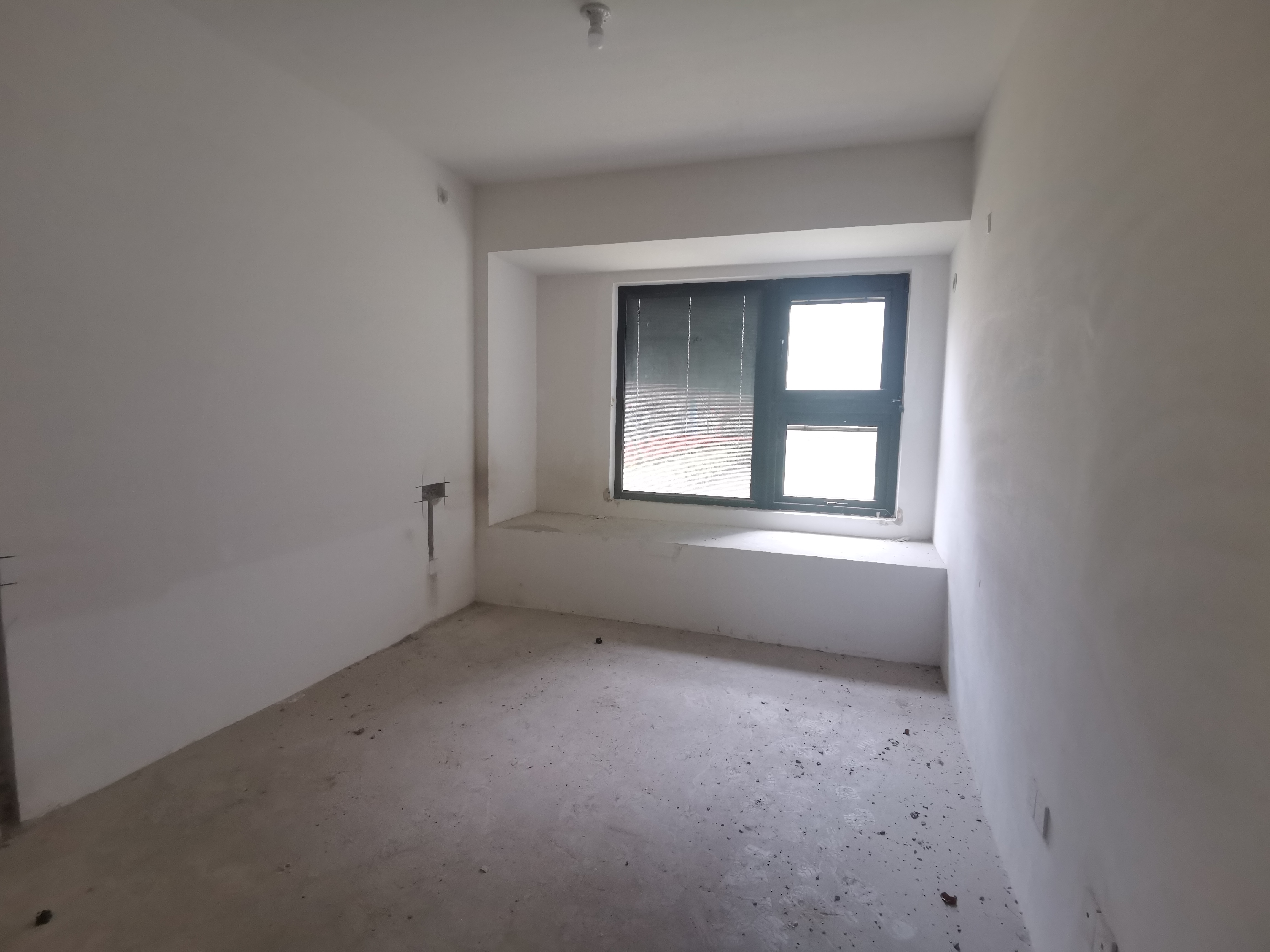 东时区 3室2厅1卫 100m&sup2;