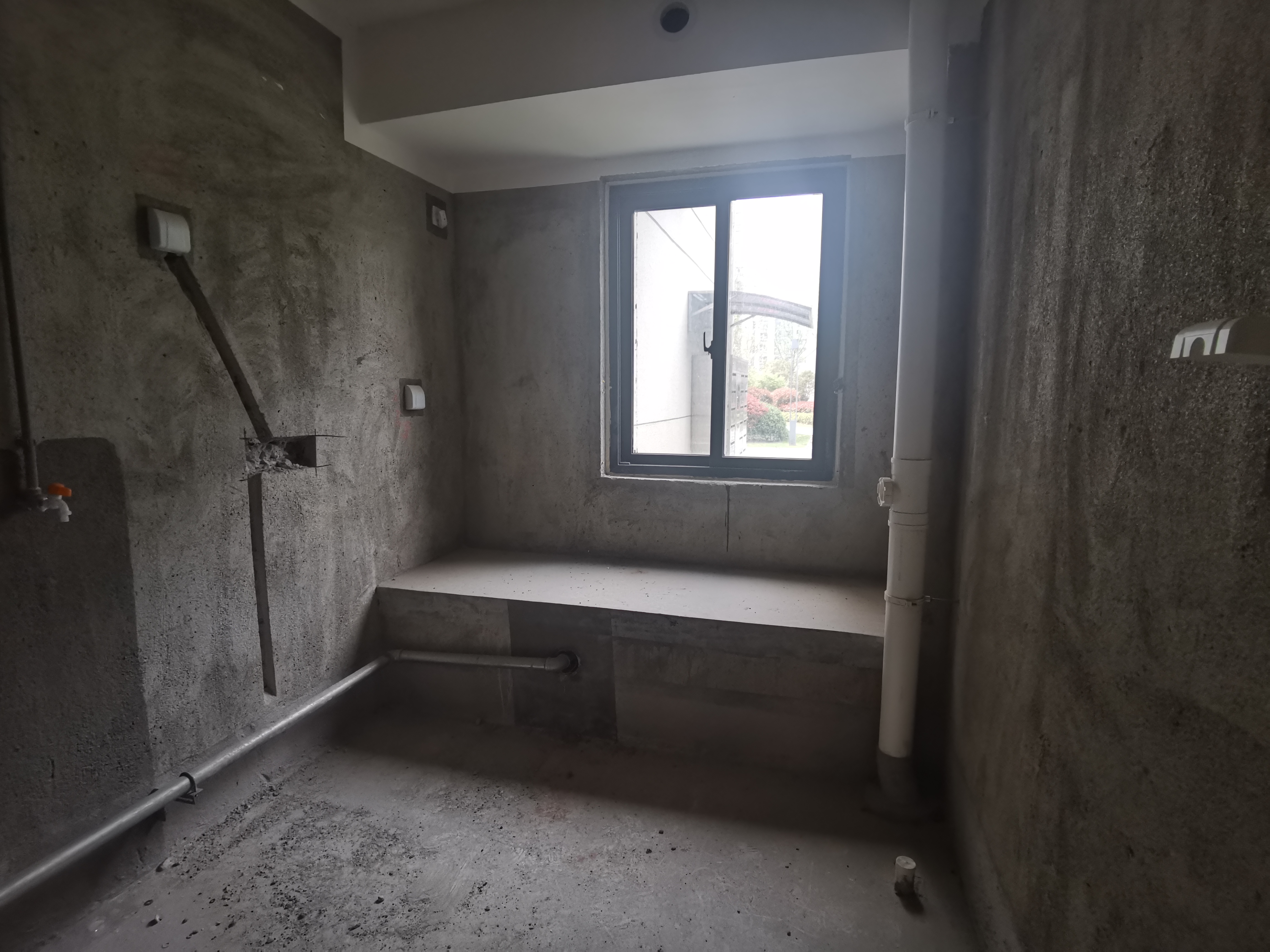 东时区 3室2厅1卫 100m&sup2;