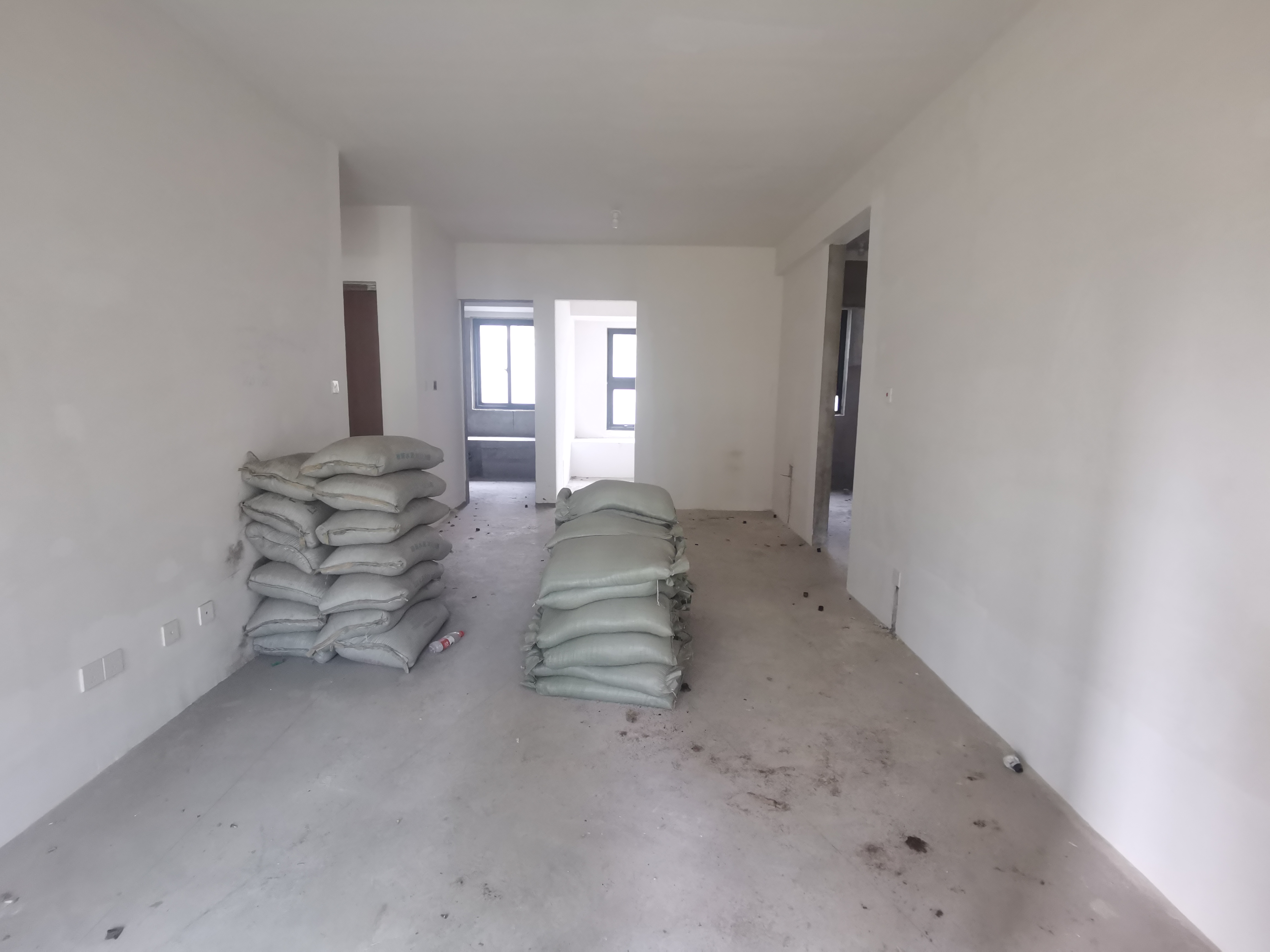 东时区 3室2厅1卫 100m&sup2;