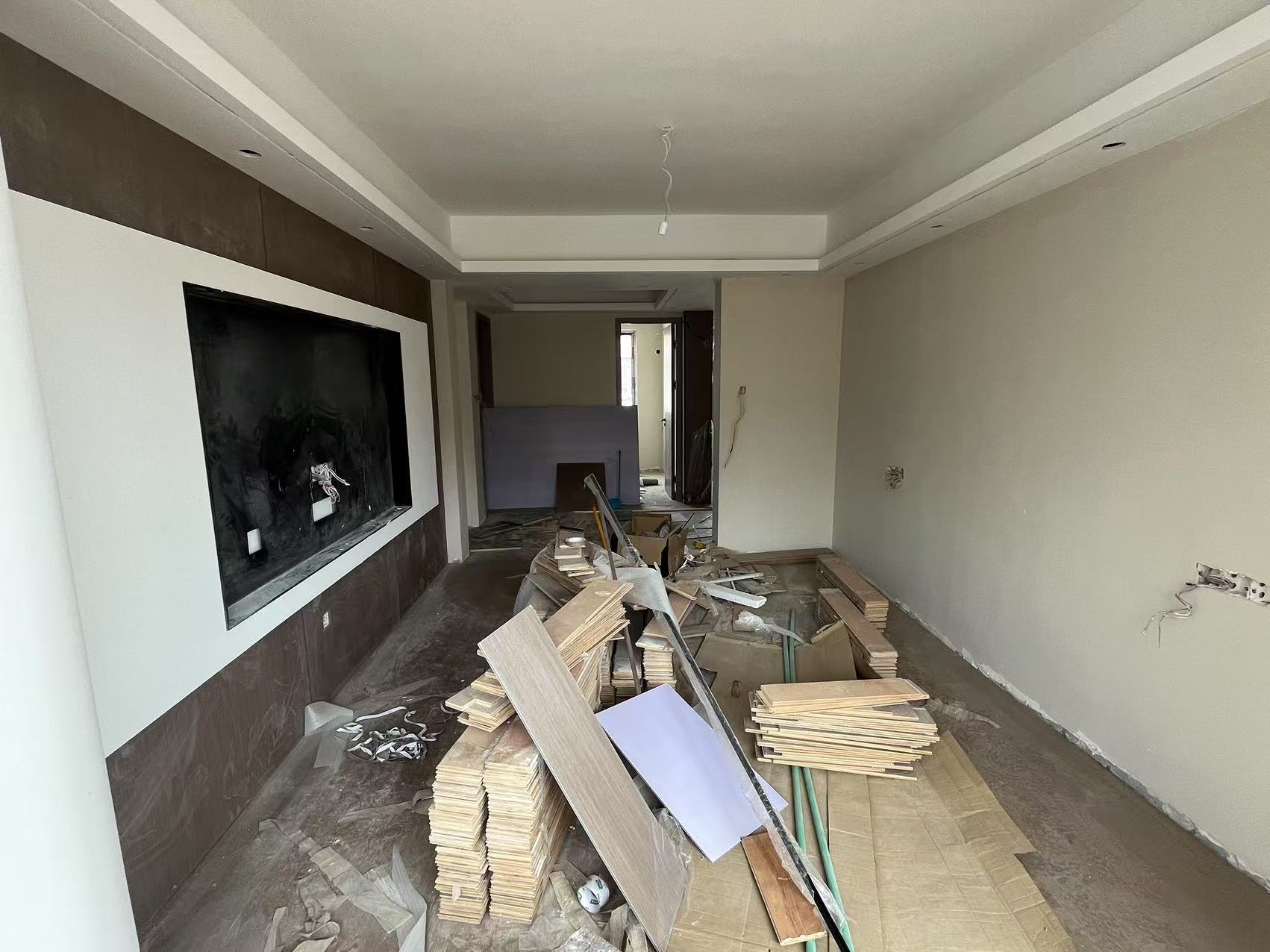 鸿运城市花苑 3室1厅1卫 121m&sup2;