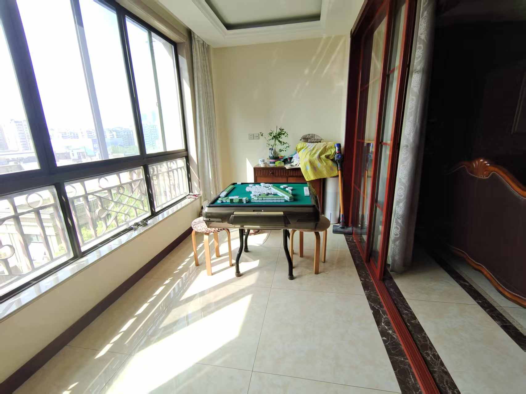 万濠华府 4室2厅3卫 292m&sup2;