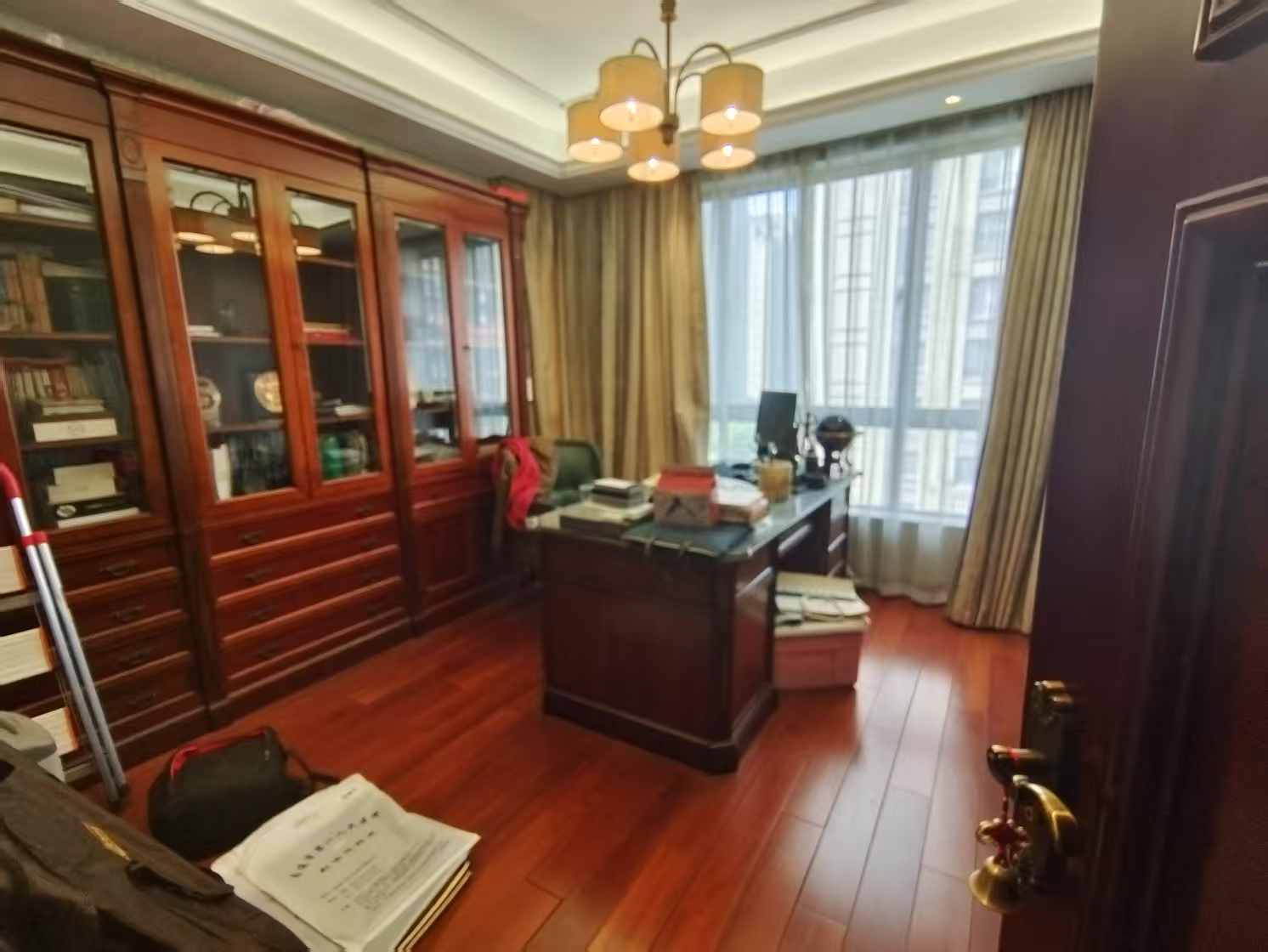 万濠华府 4室2厅3卫 292m&sup2;