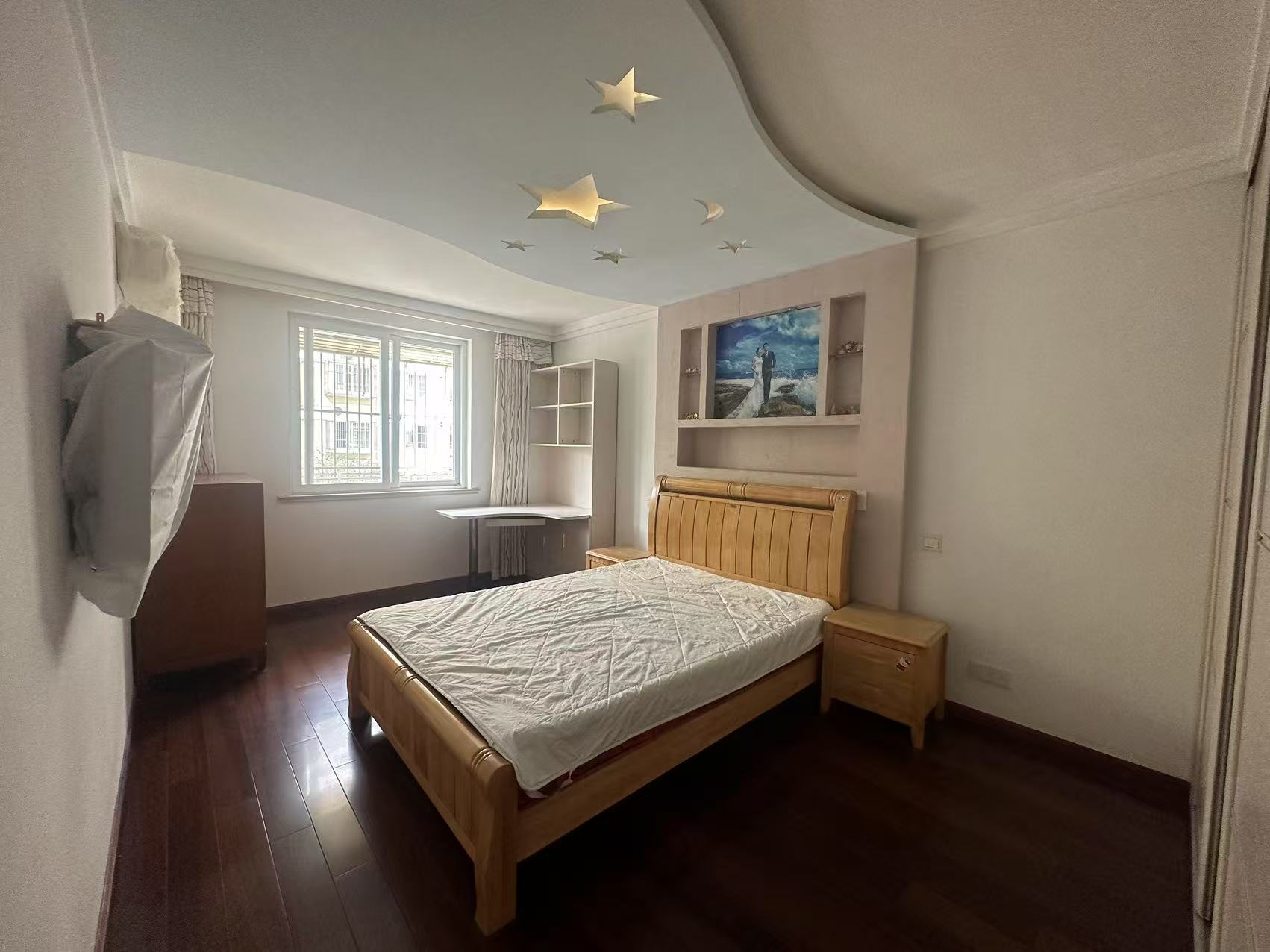 春晖花园 2室2厅1卫 124m&sup2;