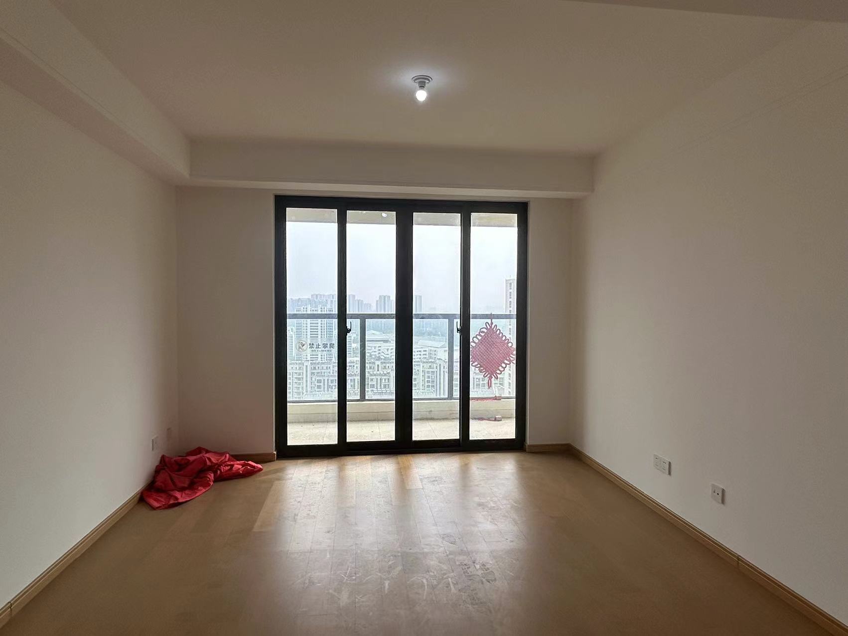 时光漫城 3室2厅1卫 92m&sup2;
