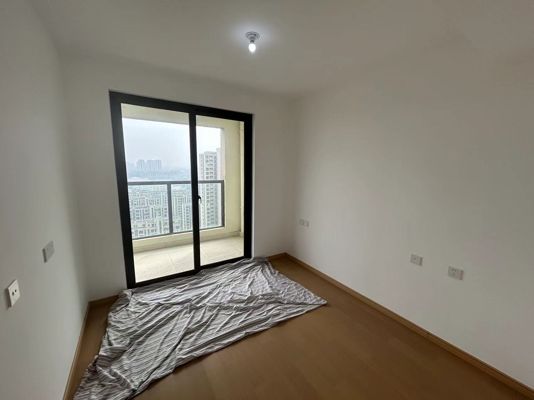 时光漫城 3室2厅1卫 92m&sup2;