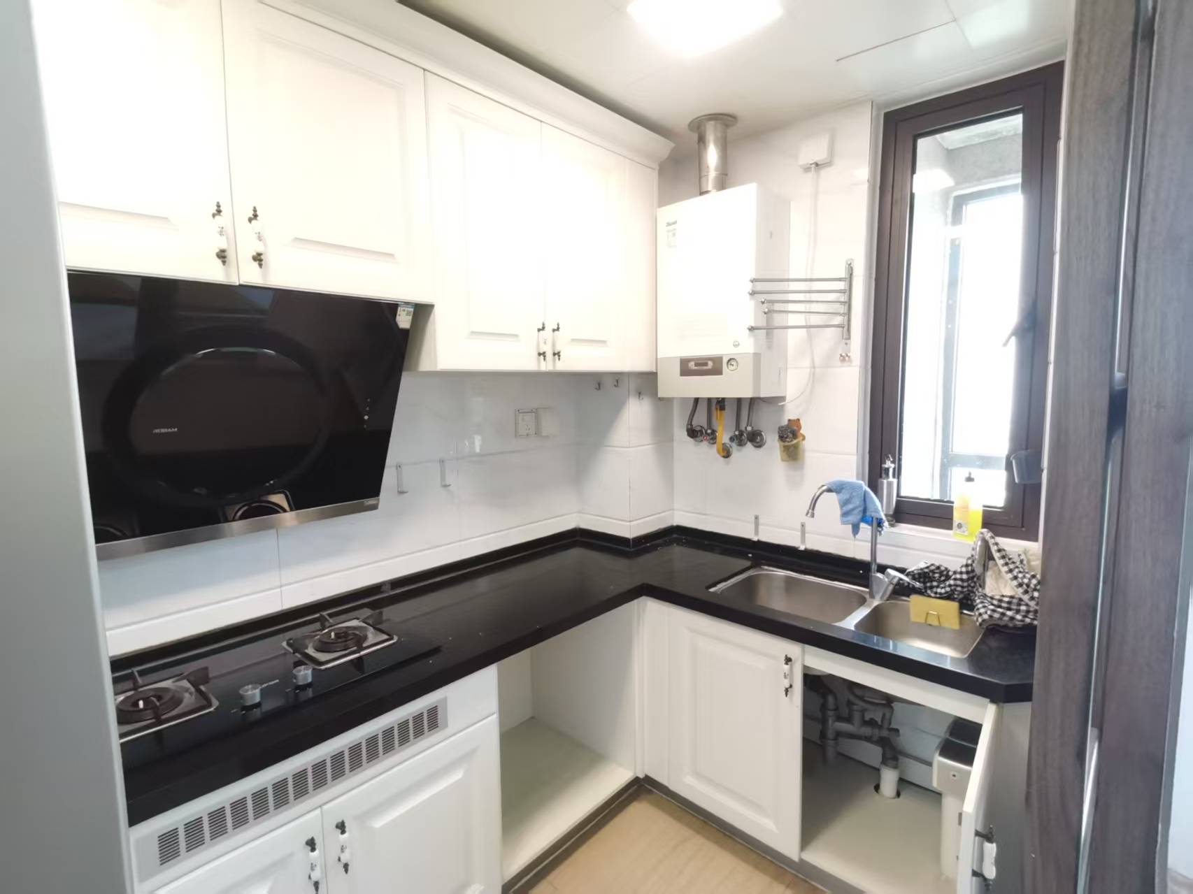 南通碧桂园翡翠华府 4室2厅2卫 140m&sup2;