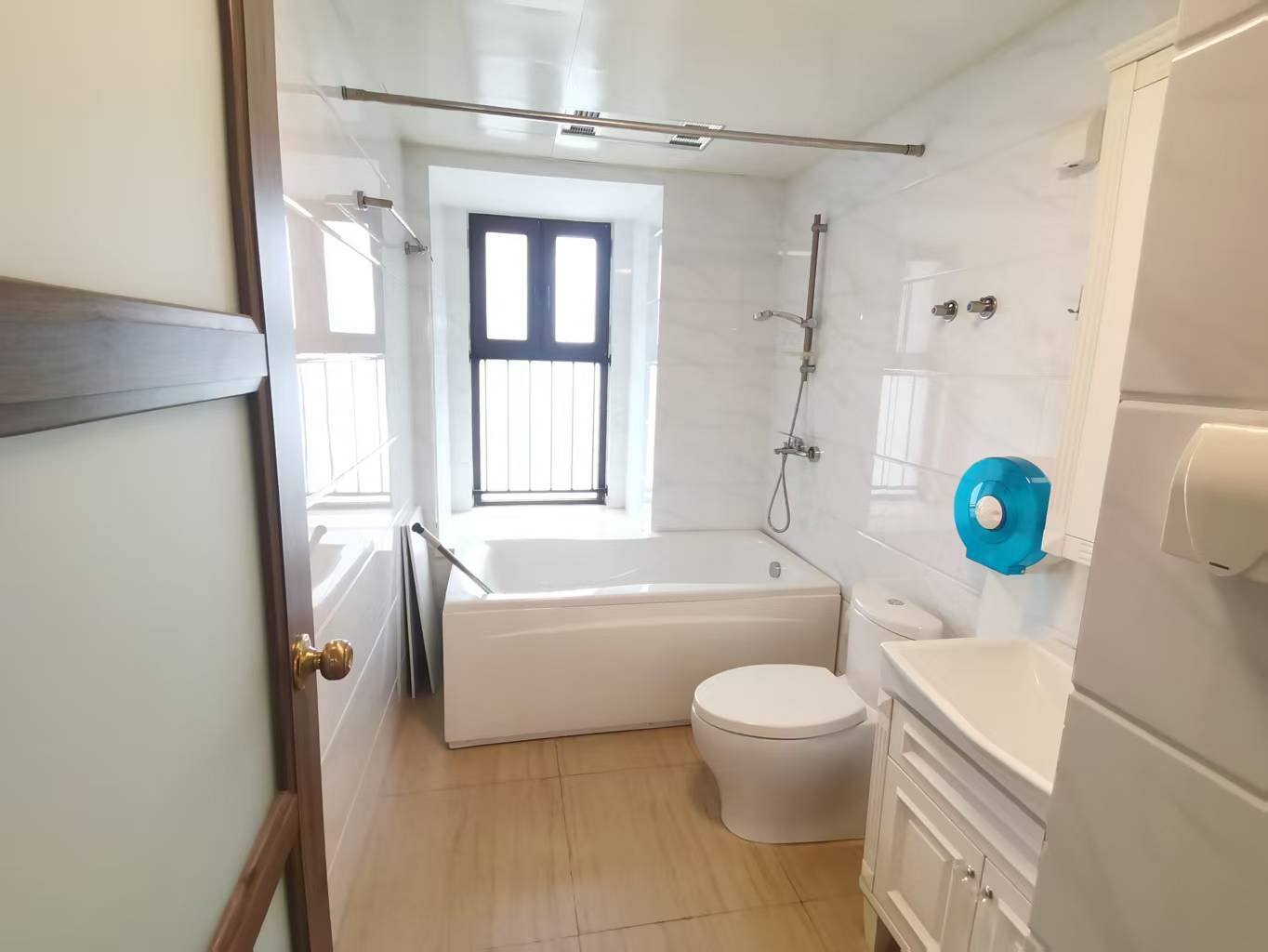 南通碧桂园翡翠华府 4室2厅2卫 140m&sup2;