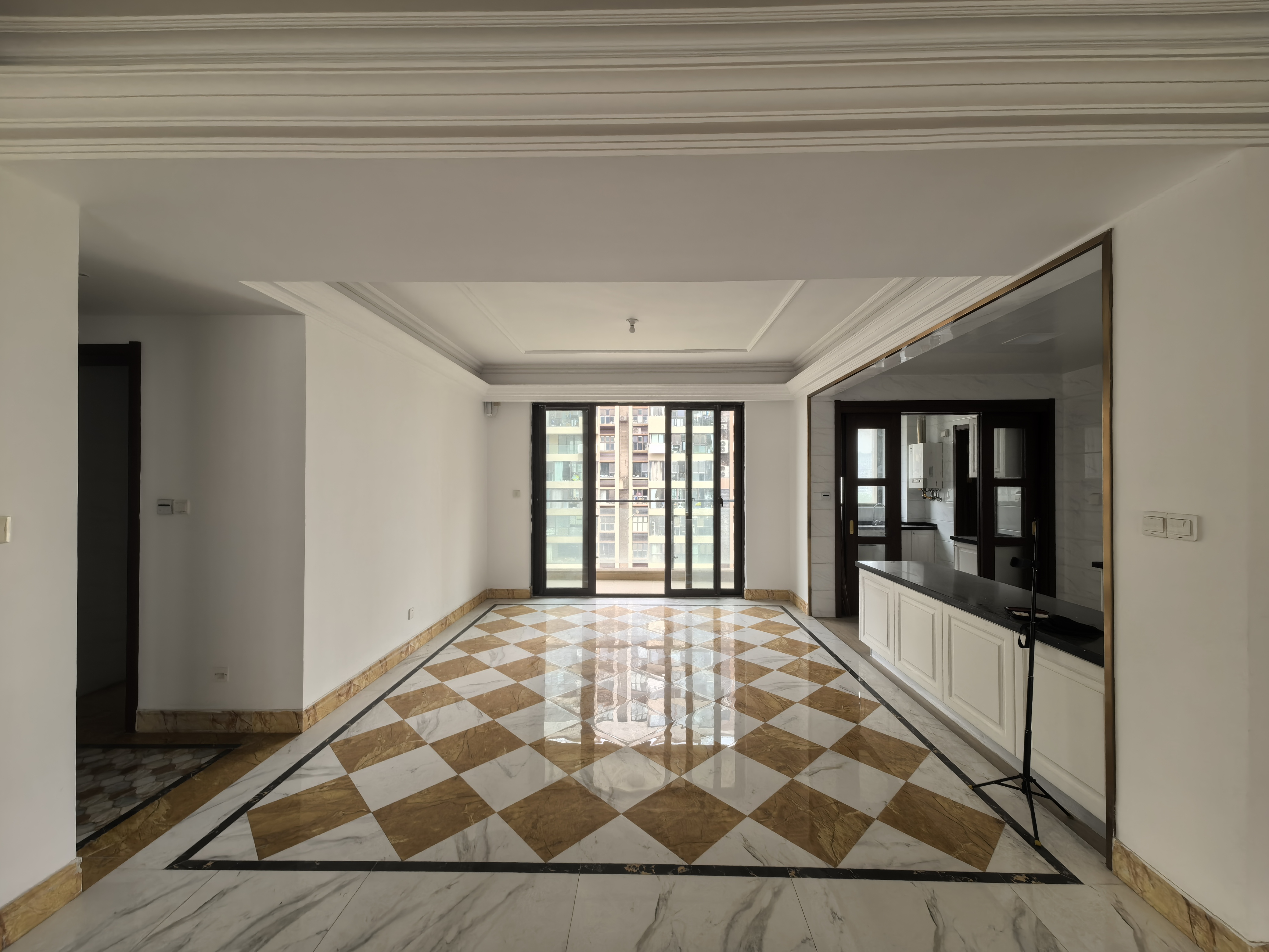 南通碧桂园翡翠华府 4室2厅3卫 266m&sup2;