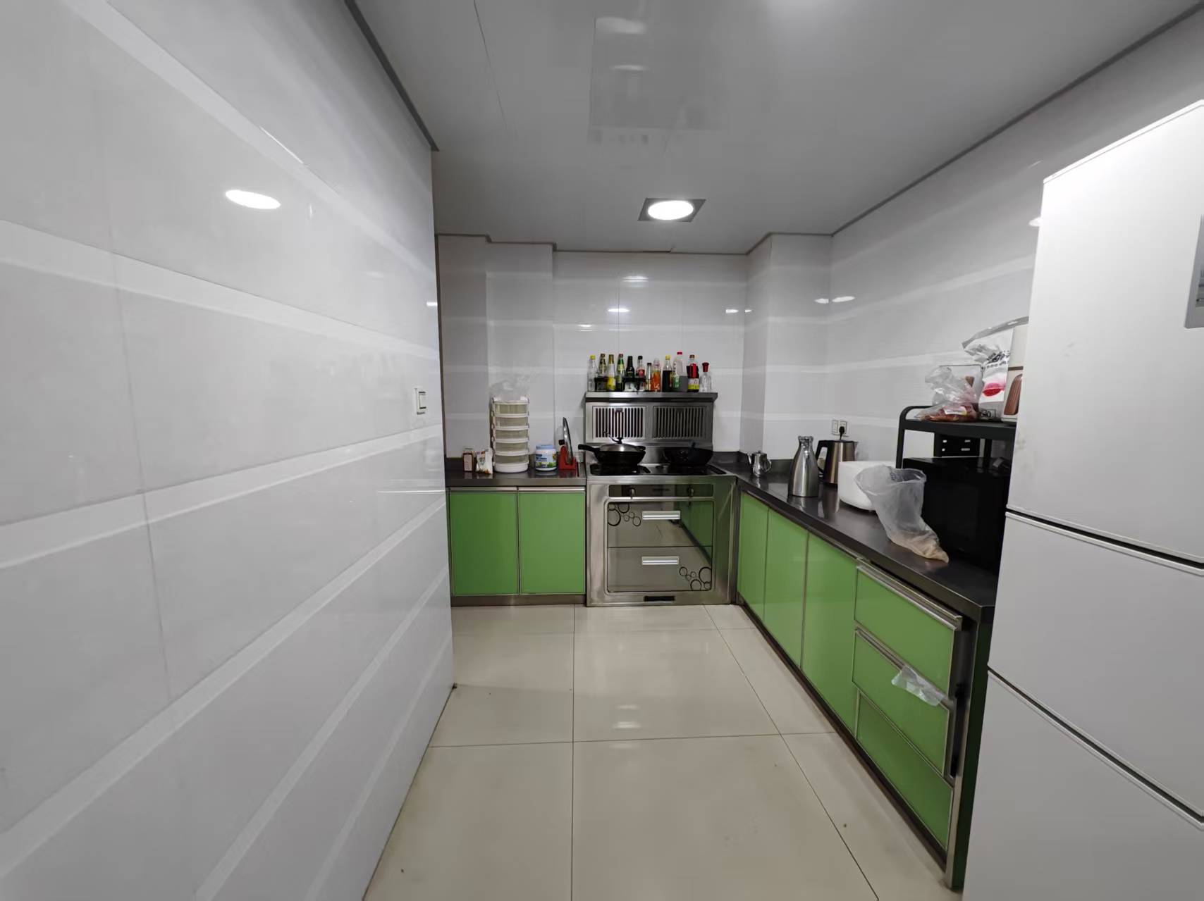 高迪晶城 3室2厅2卫 138.05m&sup2;