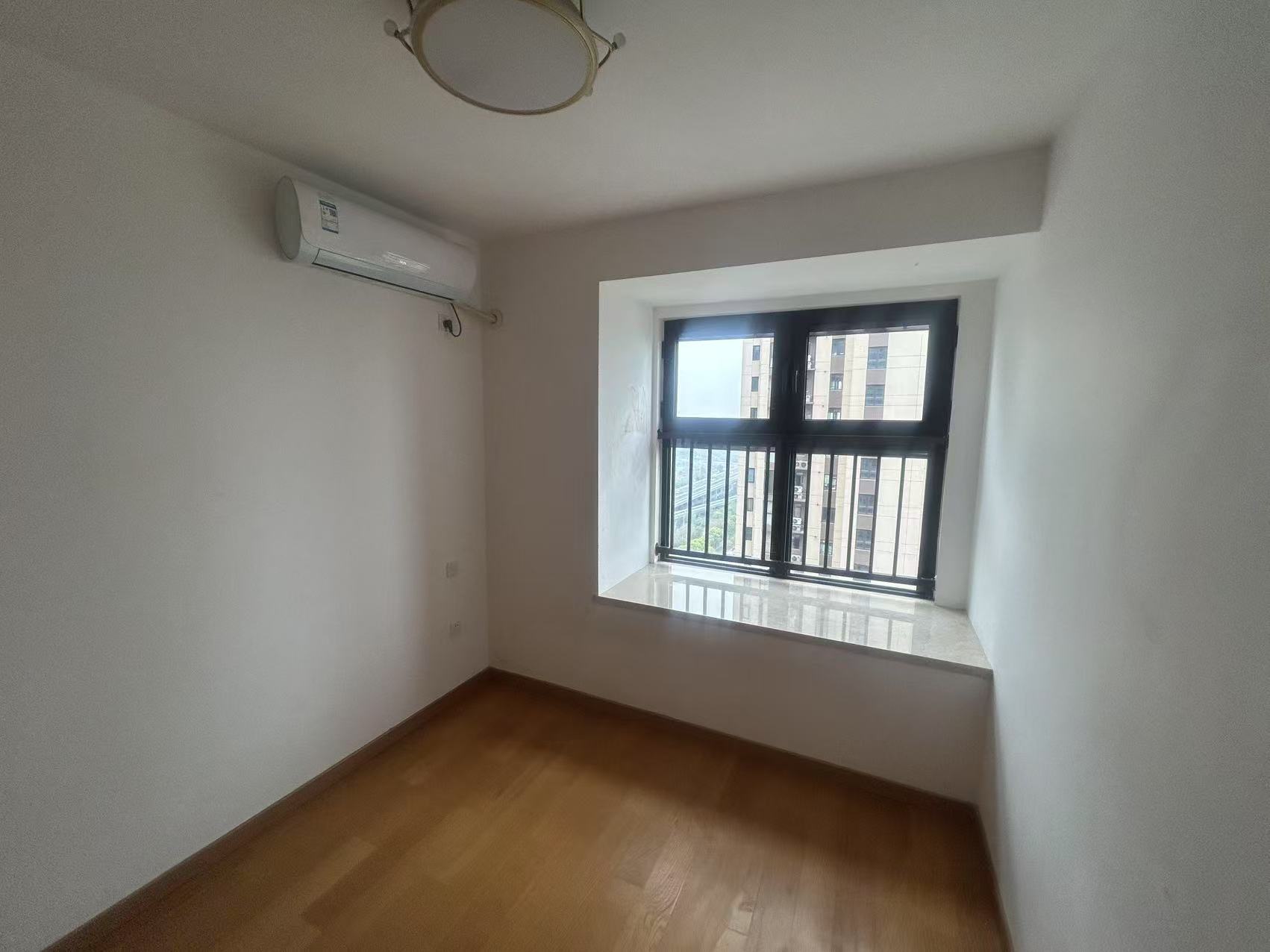 绿地新里城 3室2厅1卫 90.69m&sup2;