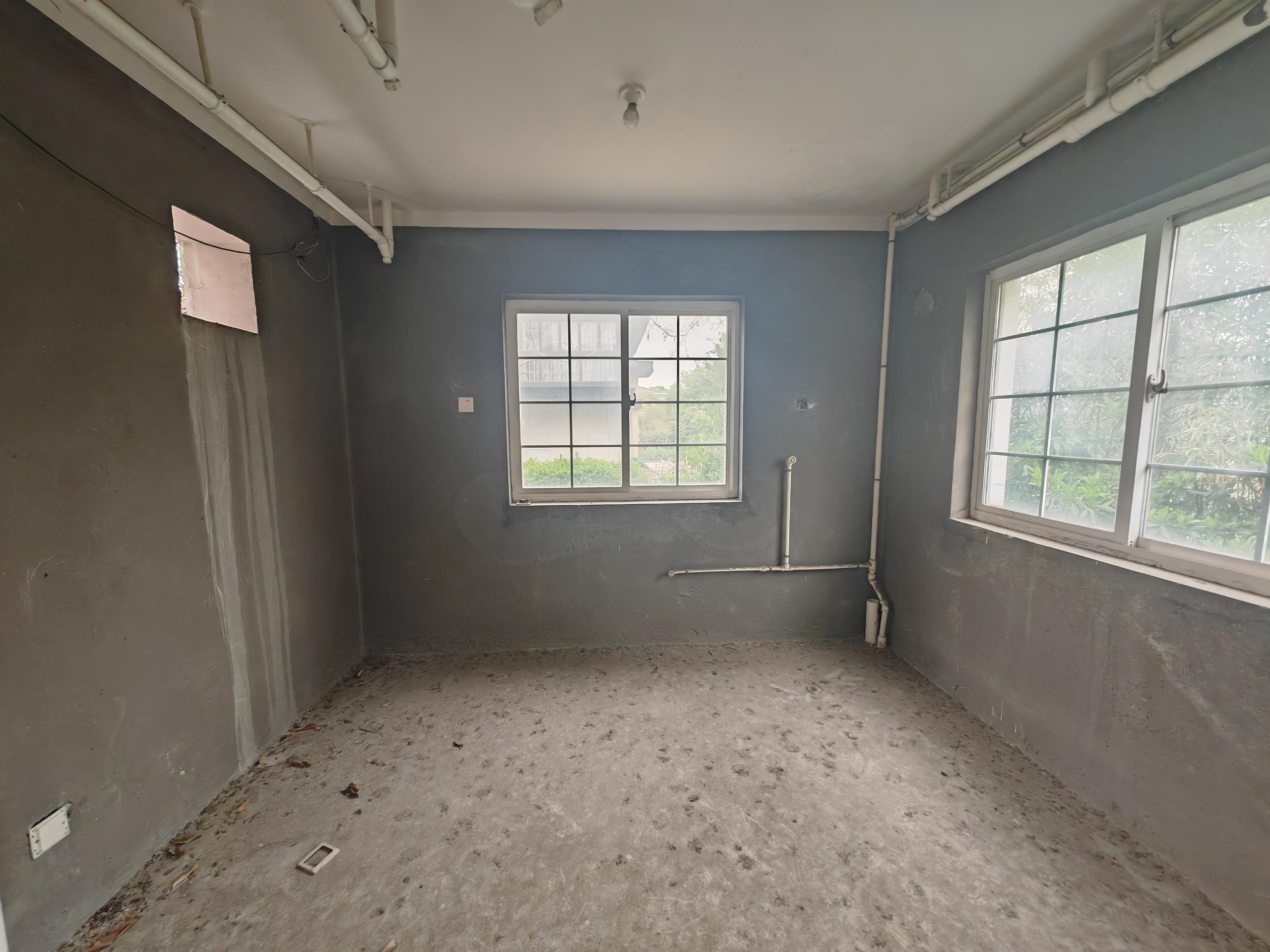 东郊庄园 6室2厅3卫 490.66m&sup2;
