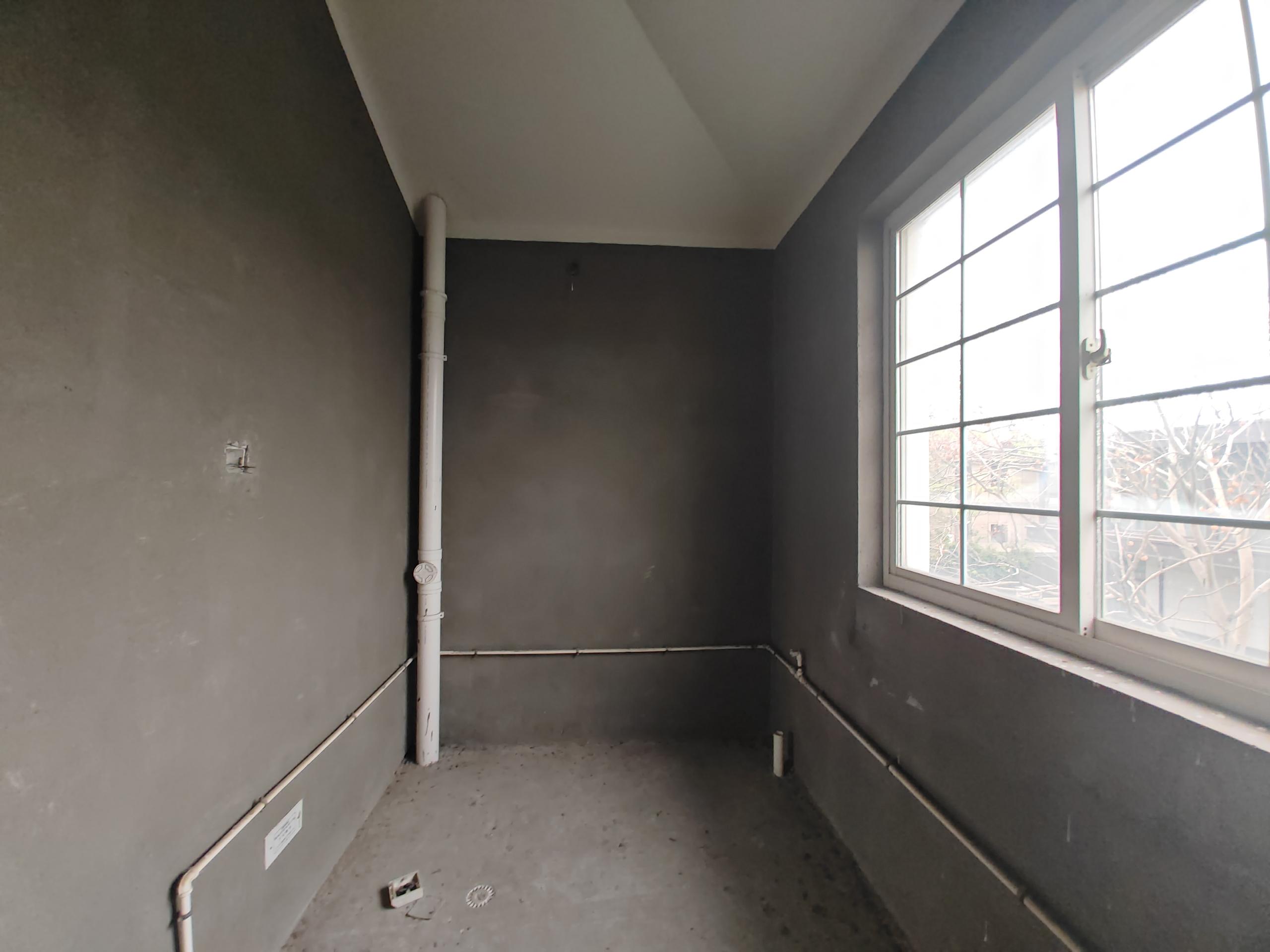 东郊庄园 6室2厅3卫 490.66m&sup2;