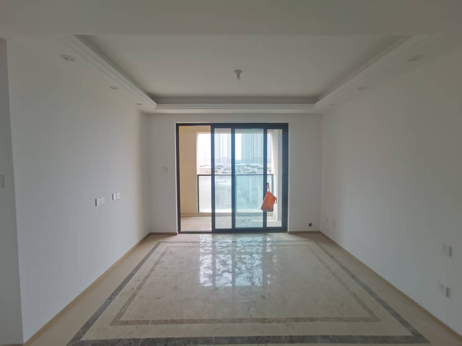 云樾东方 3室2厅1卫 94.82m²