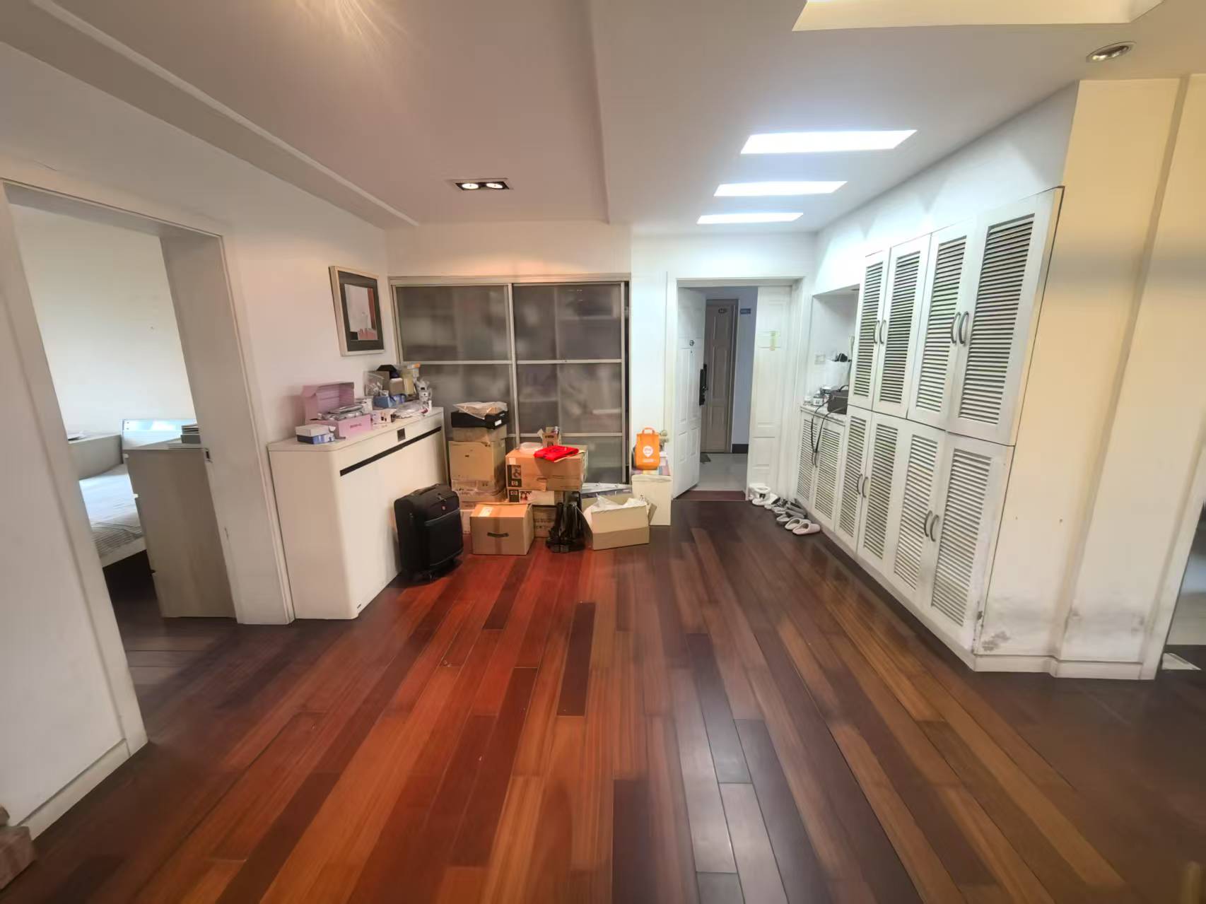 天安花园 3室2厅2卫 142m&sup2;