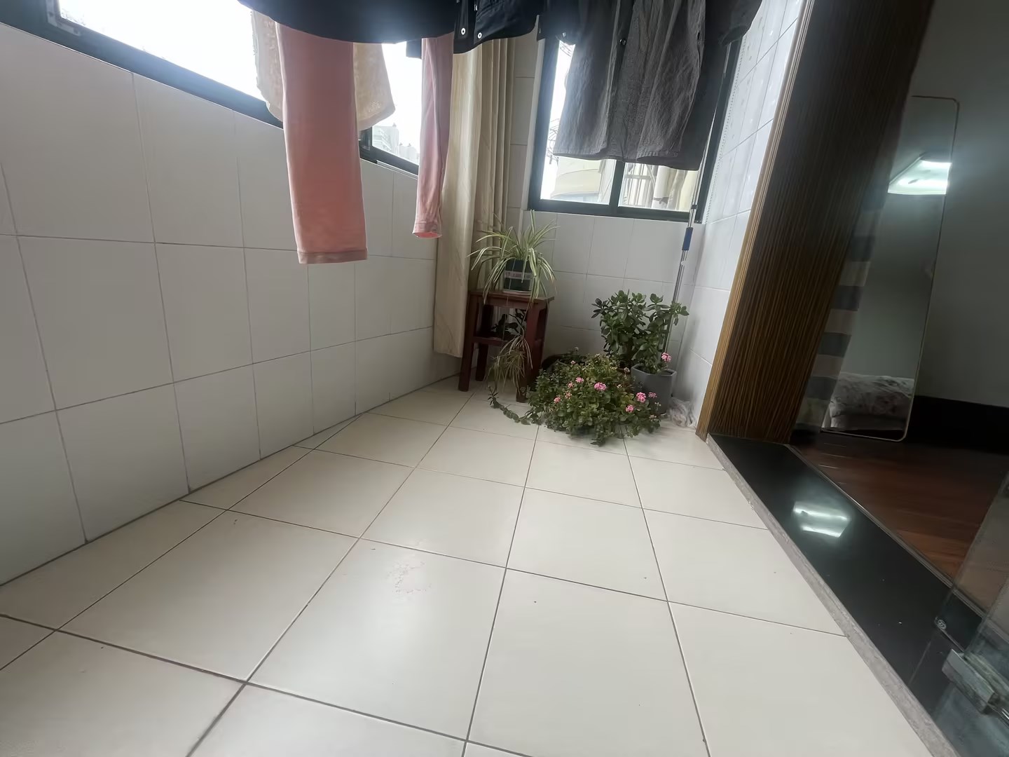 佳乐花苑 2室2厅1卫 100m&sup2;