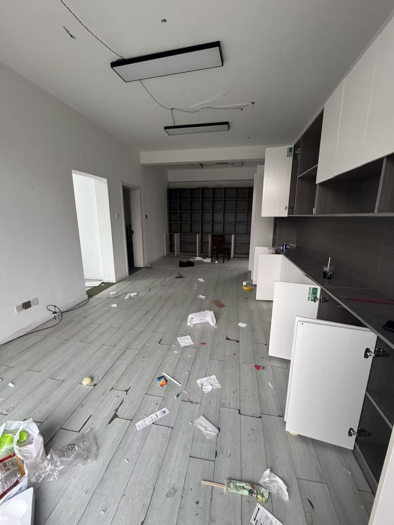 星湖花园 5室2厅2卫 395m&sup2;
