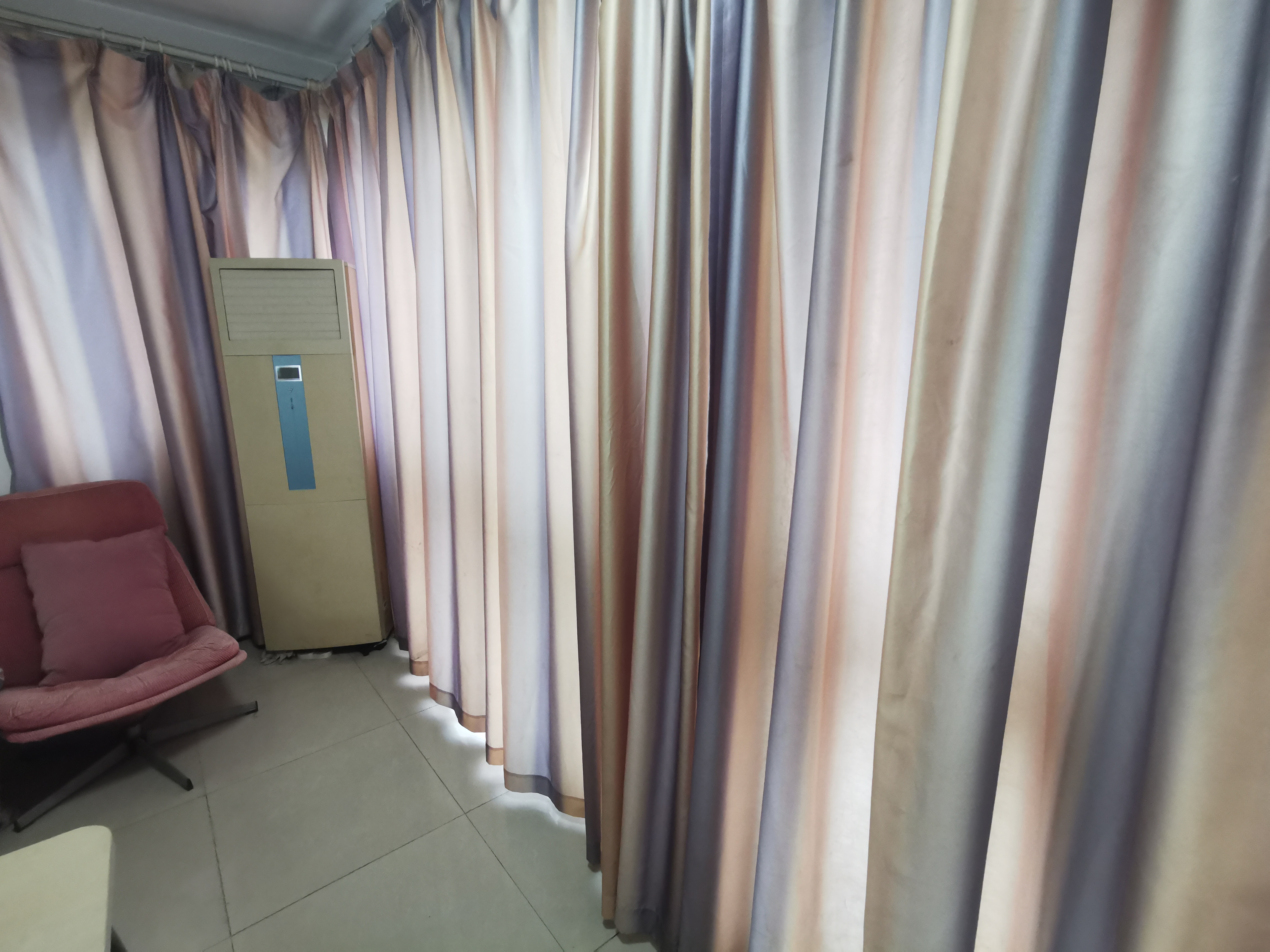 东昇花园 5室2厅3卫 230.00m&sup2;