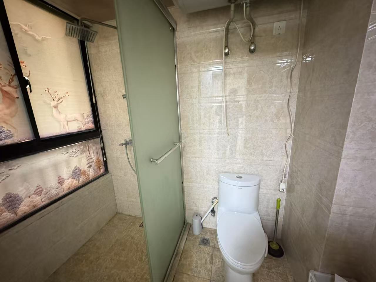 保利香槟国际 2室2厅1卫 99m&sup2;