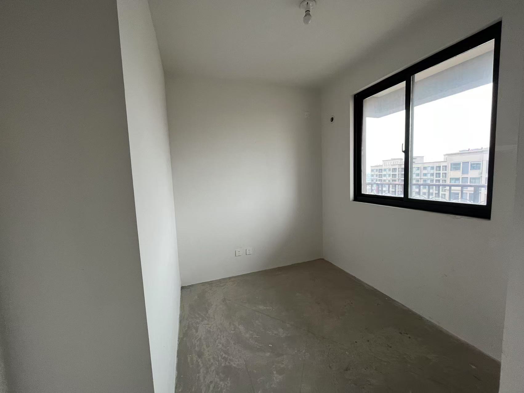 地纬金樽花园 3室2厅1卫 100m&sup2;