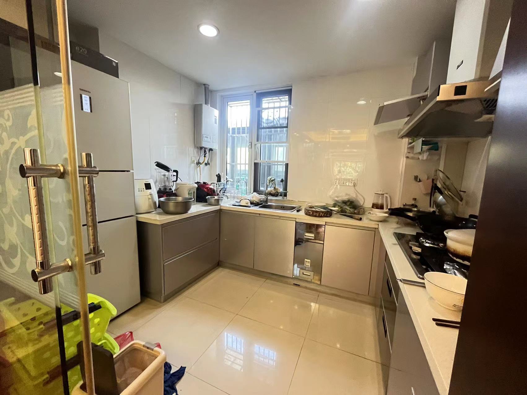 城市嘉苑 3室2厅2卫 141m&sup2;
