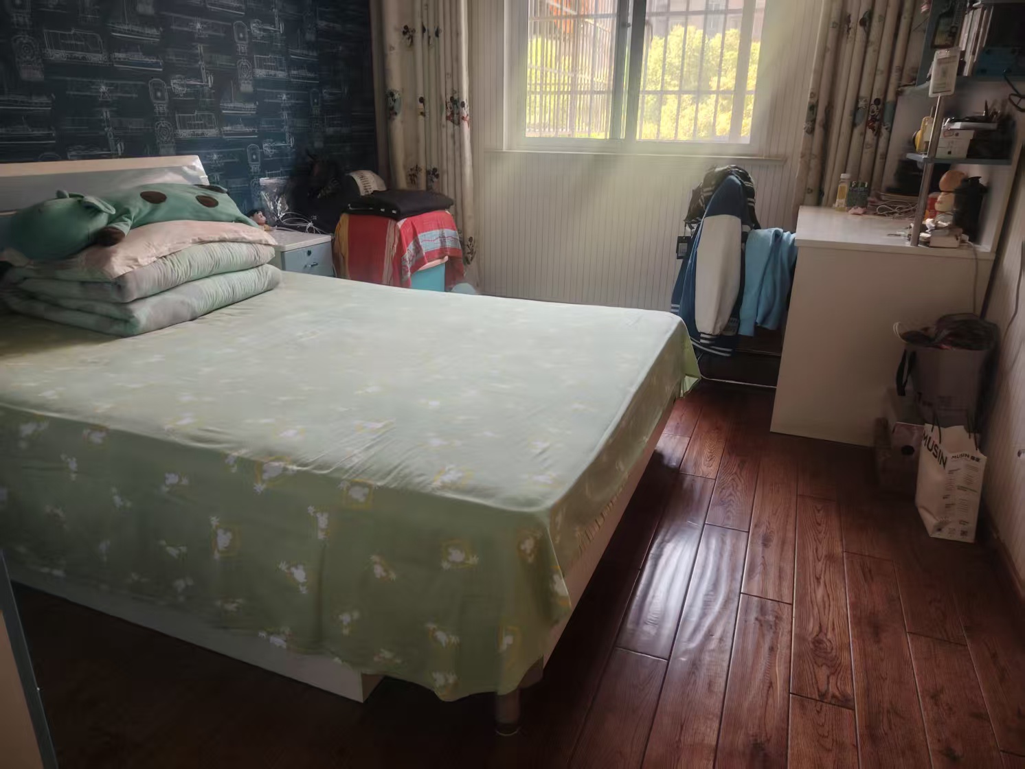 紫东花苑 3室2厅1卫 136.00m&sup2;
