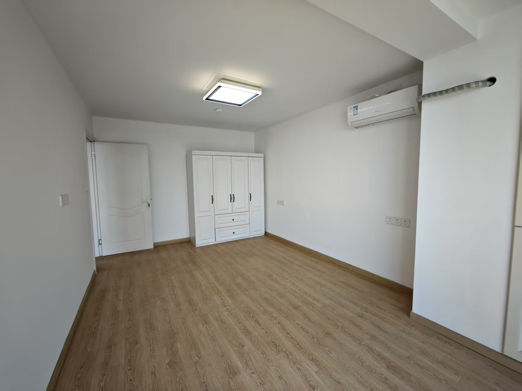 中南世纪城南区 1室1厅1卫 85.00m&sup2;
