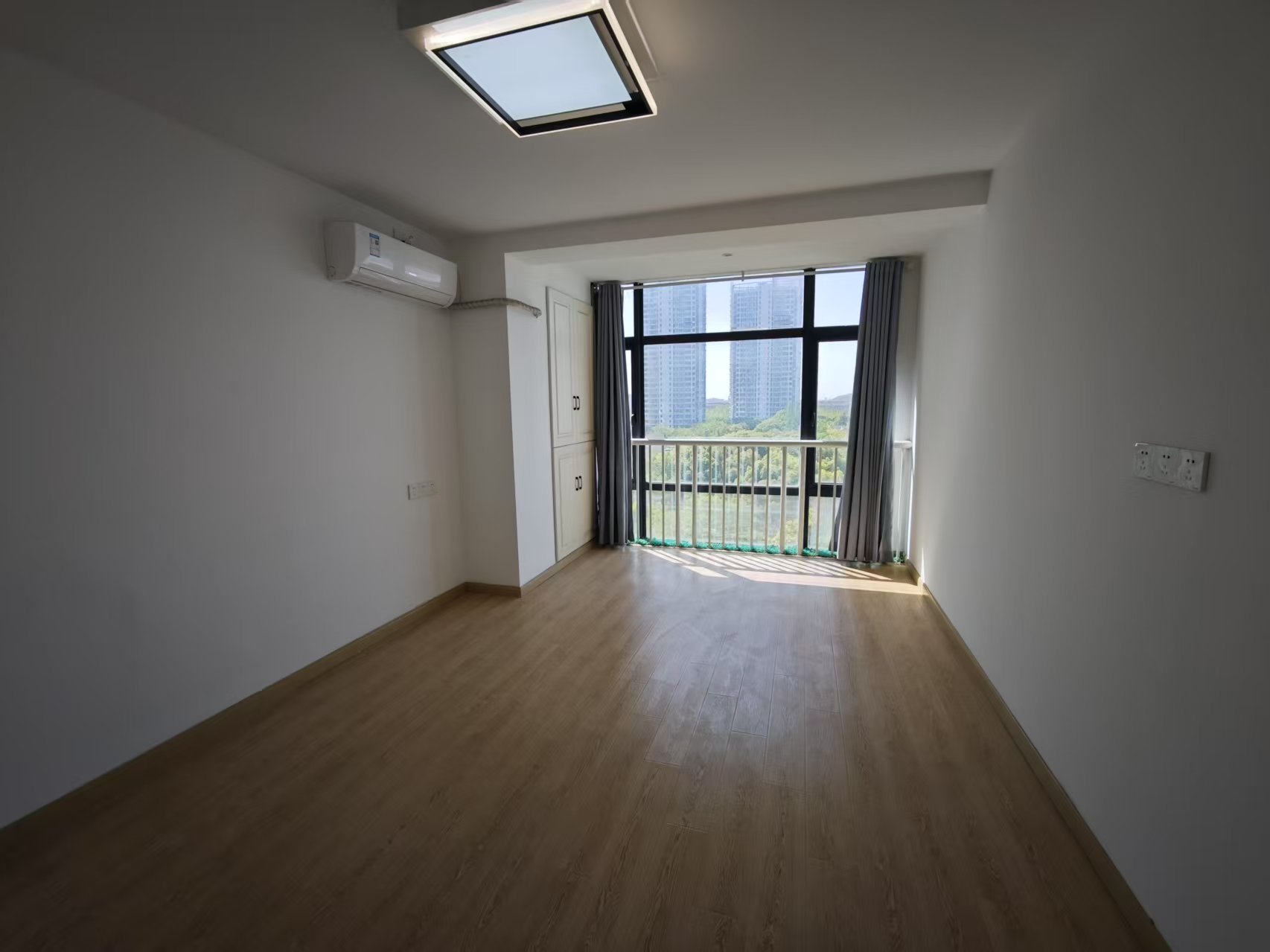 中南世纪城南区 1室1厅1卫 85.00m&sup2;