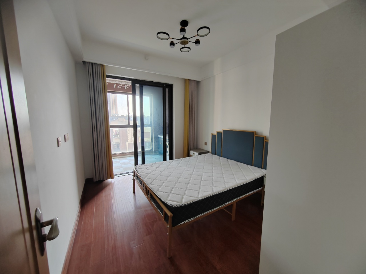林肯公园 4室2厅2卫 124m&sup2;