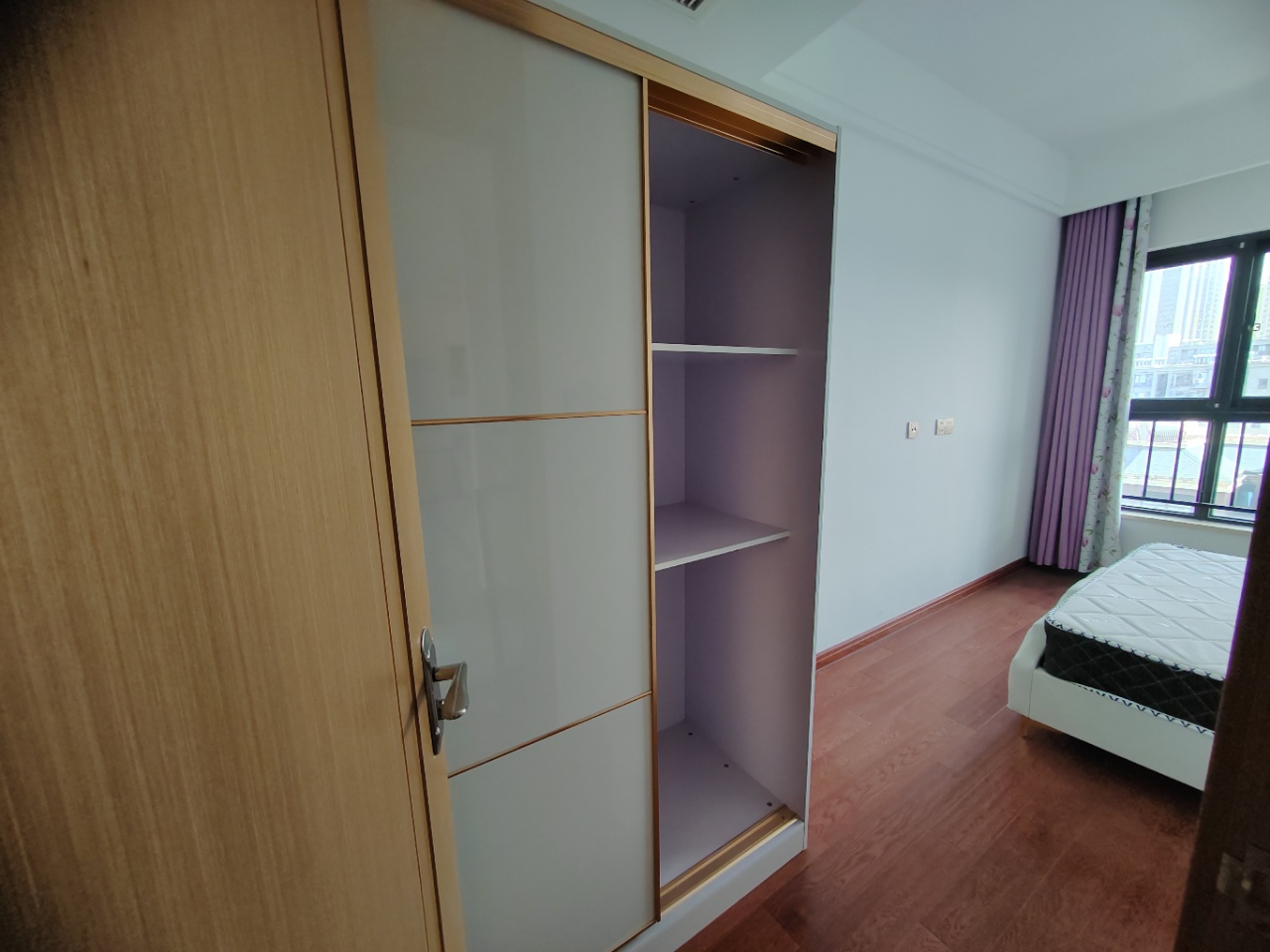林肯公园 4室2厅2卫 124m&sup2;