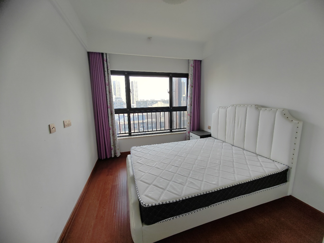 林肯公园 4室2厅2卫 124m&sup2;