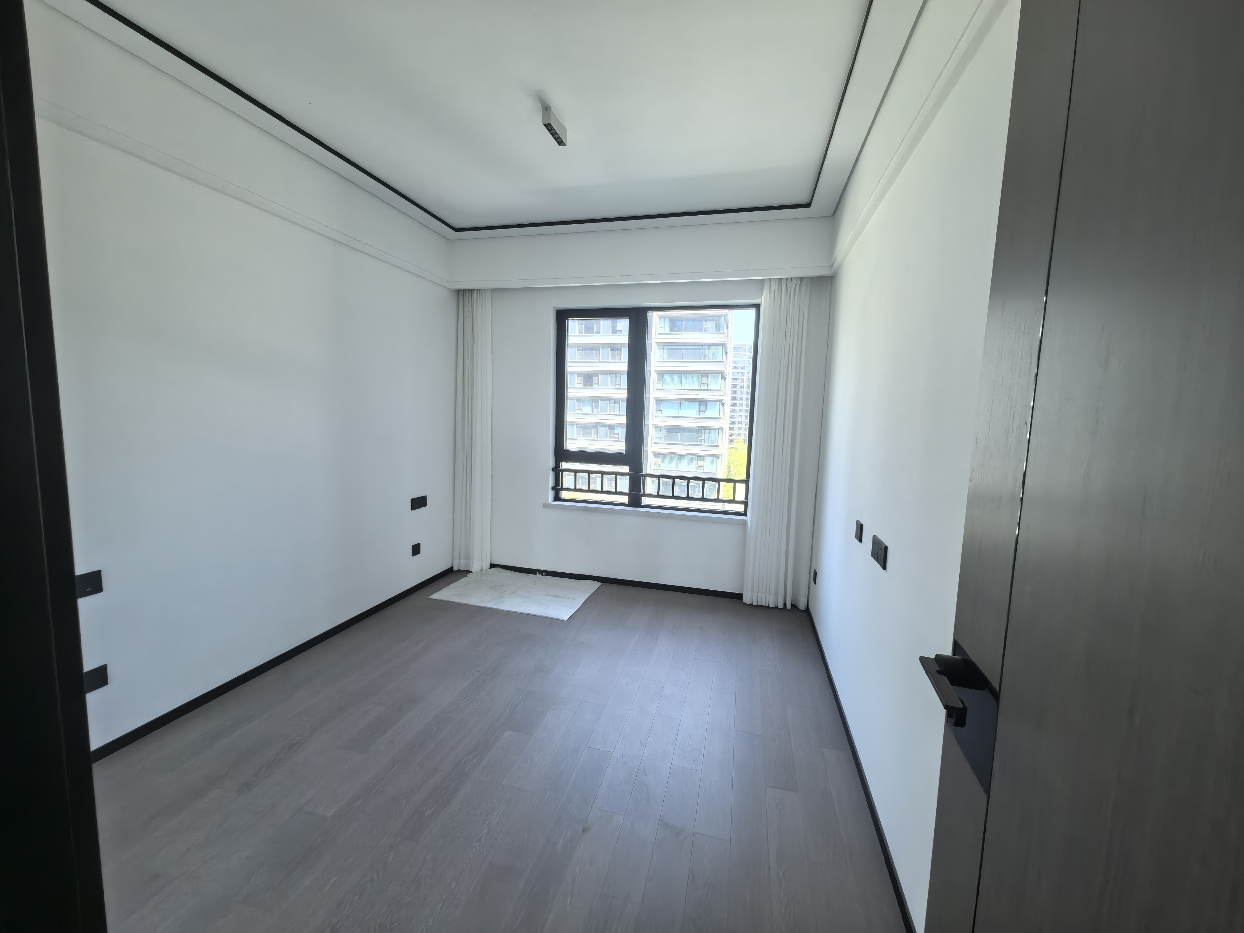 滨江玺 3室2厅3卫 190.00m&sup2;