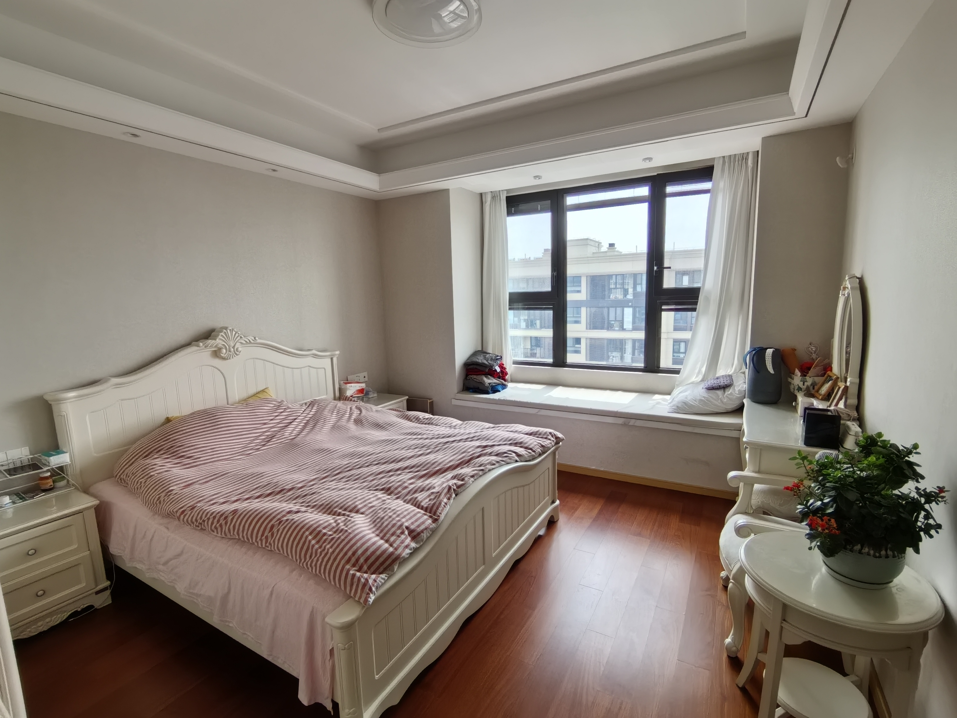 兰园 4室2厅2卫 143m&sup2;