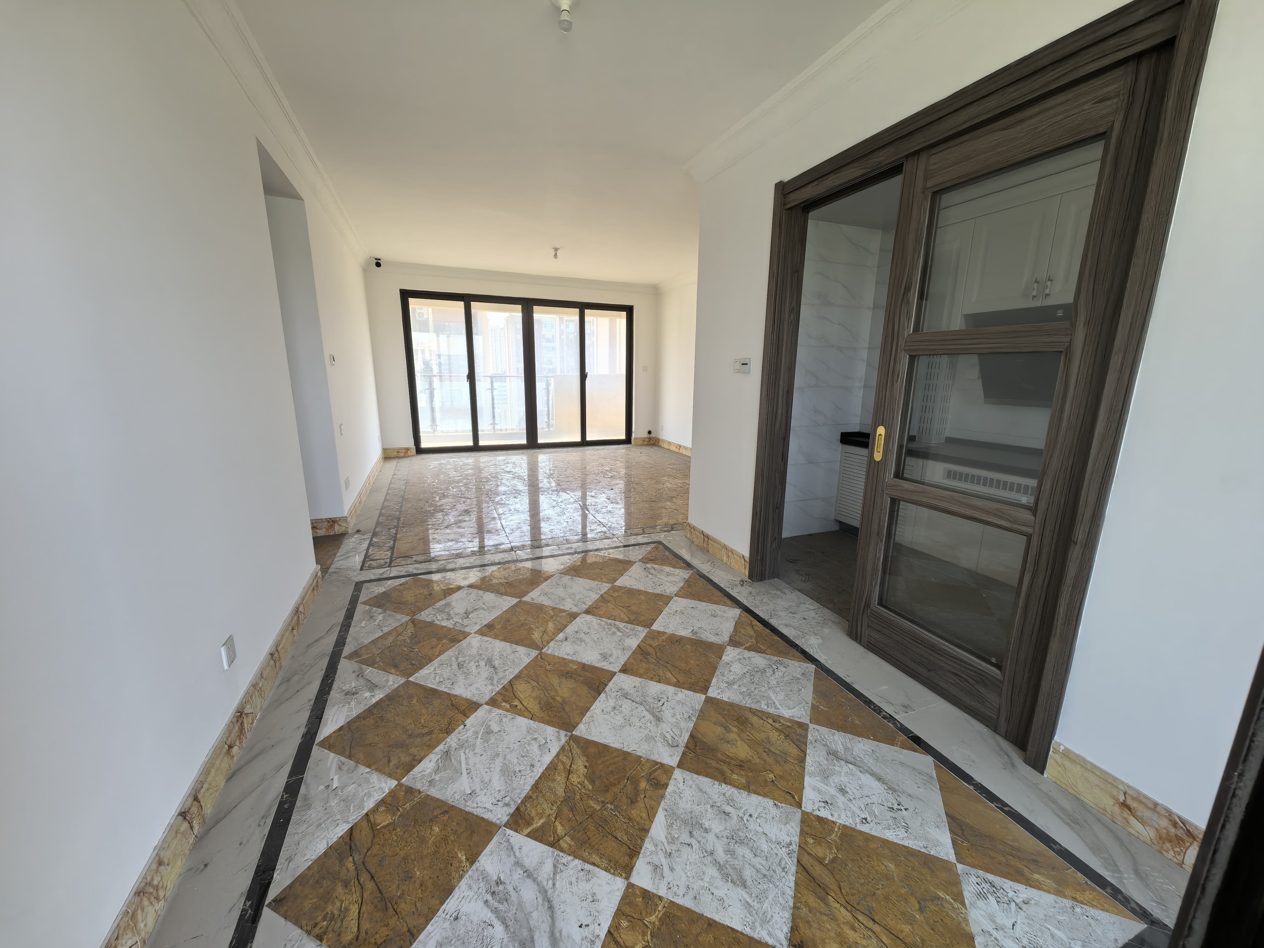 南通碧桂园翡翠华府 4室2厅2卫 142.93m&sup2;