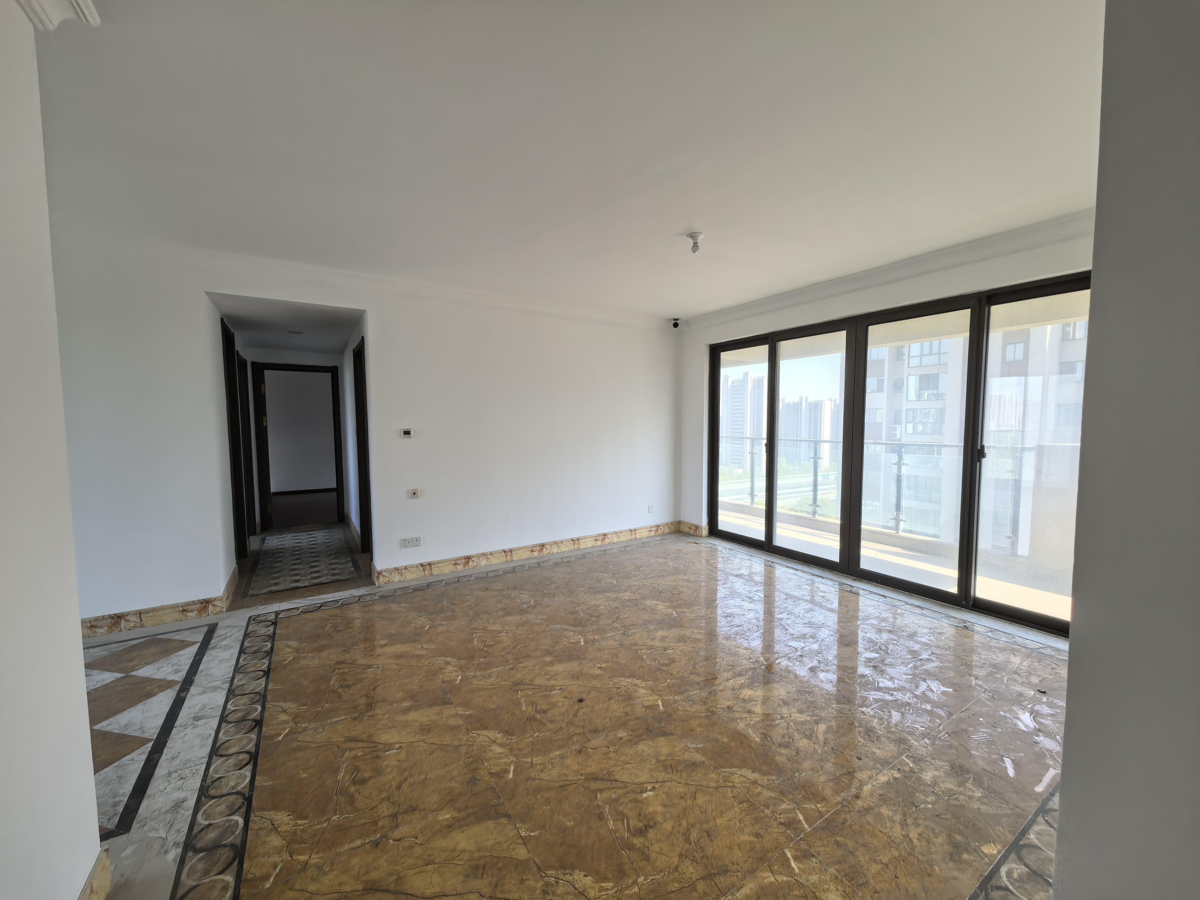 南通碧桂园翡翠华府 4室2厅2卫 142.93m&sup2;