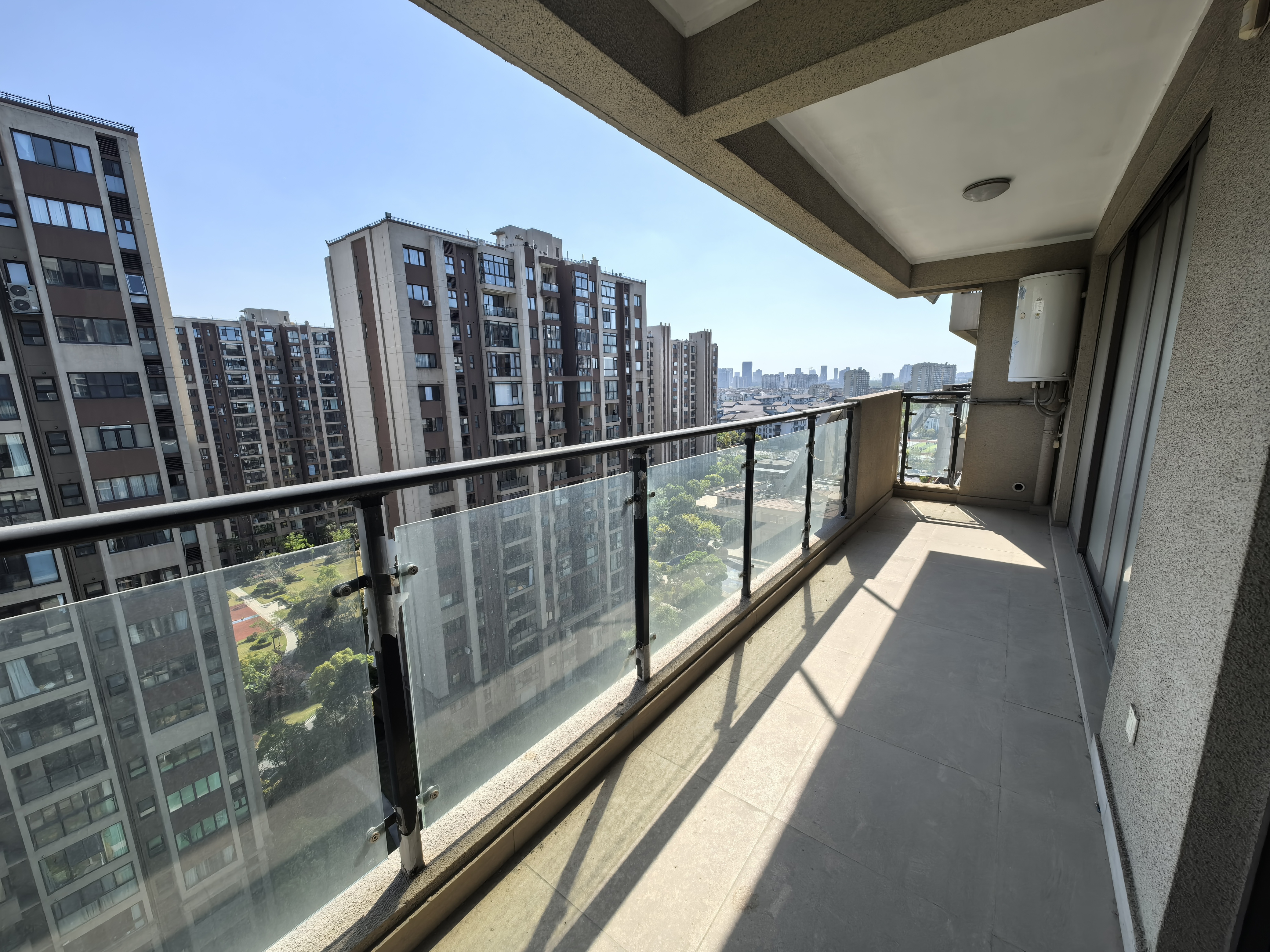 南通碧桂园翡翠华府 4室2厅2卫 142.93m²