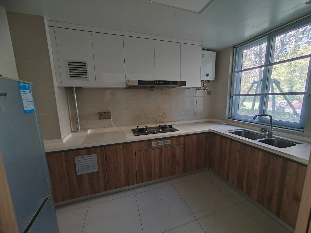 世茂九龙庭 4室2厅2卫 145.92m&sup2;