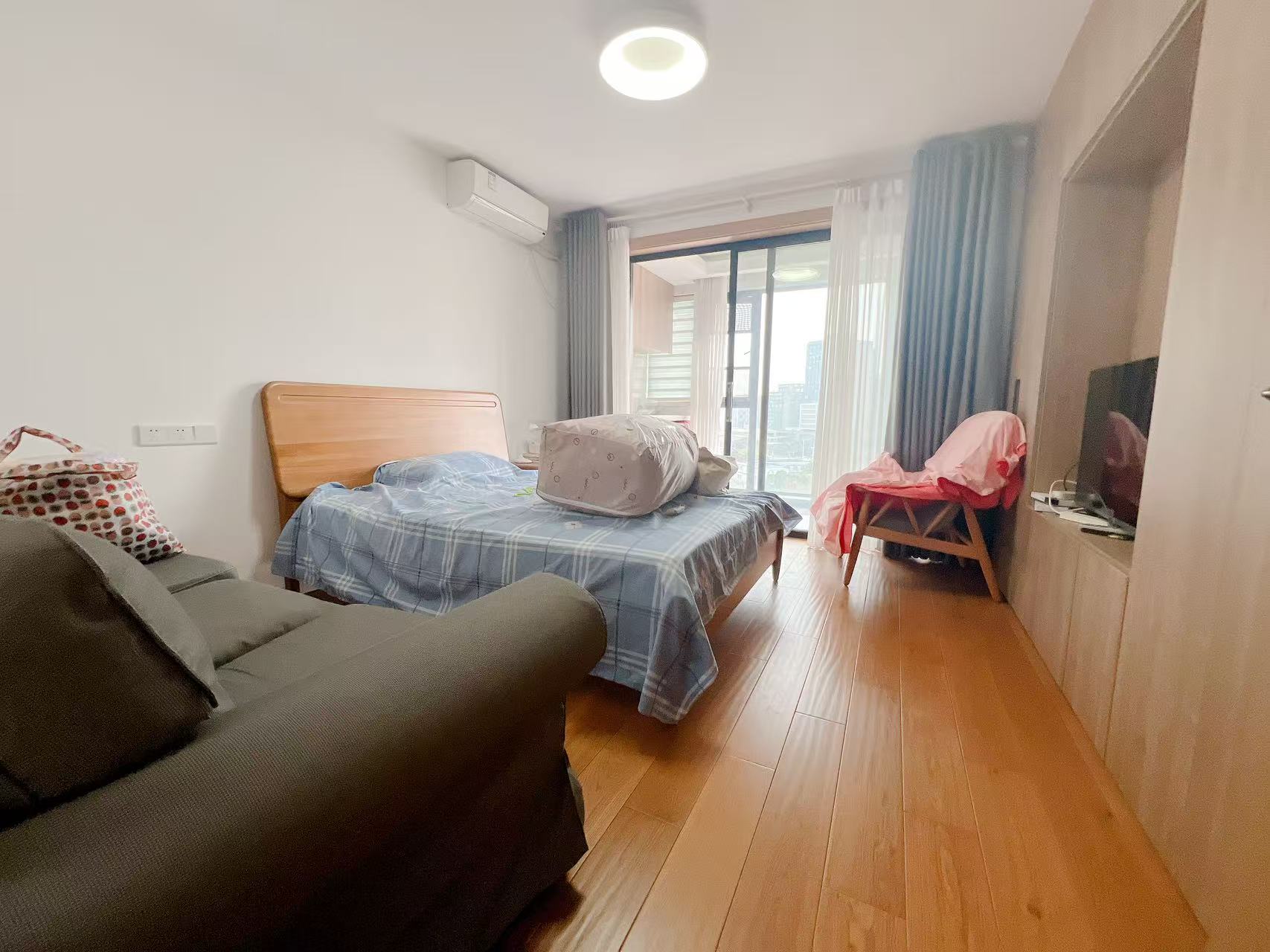 陆洪小镇街区 3室2厅2卫 118m&sup2;