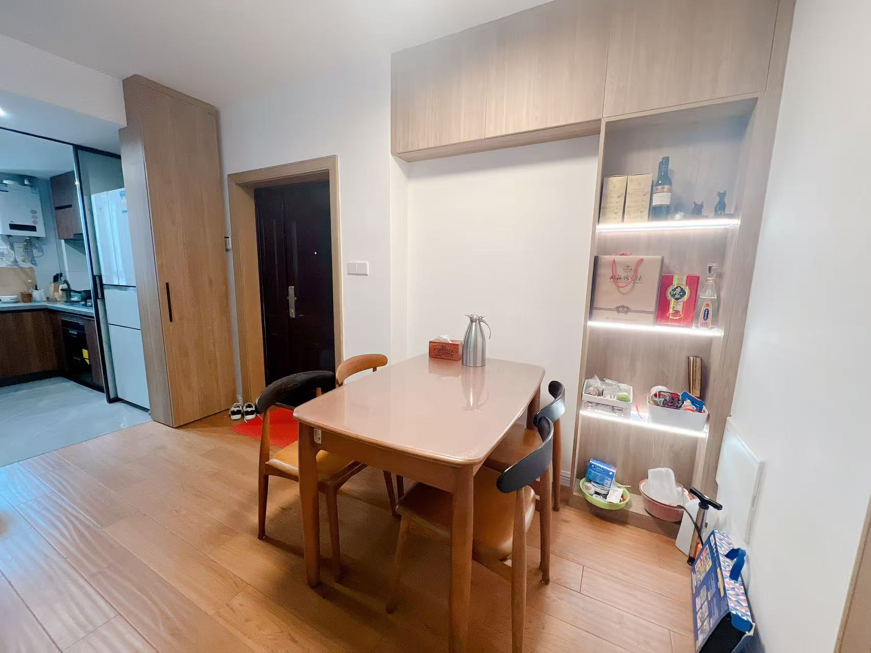 陆洪小镇街区 3室2厅2卫 118m&sup2;