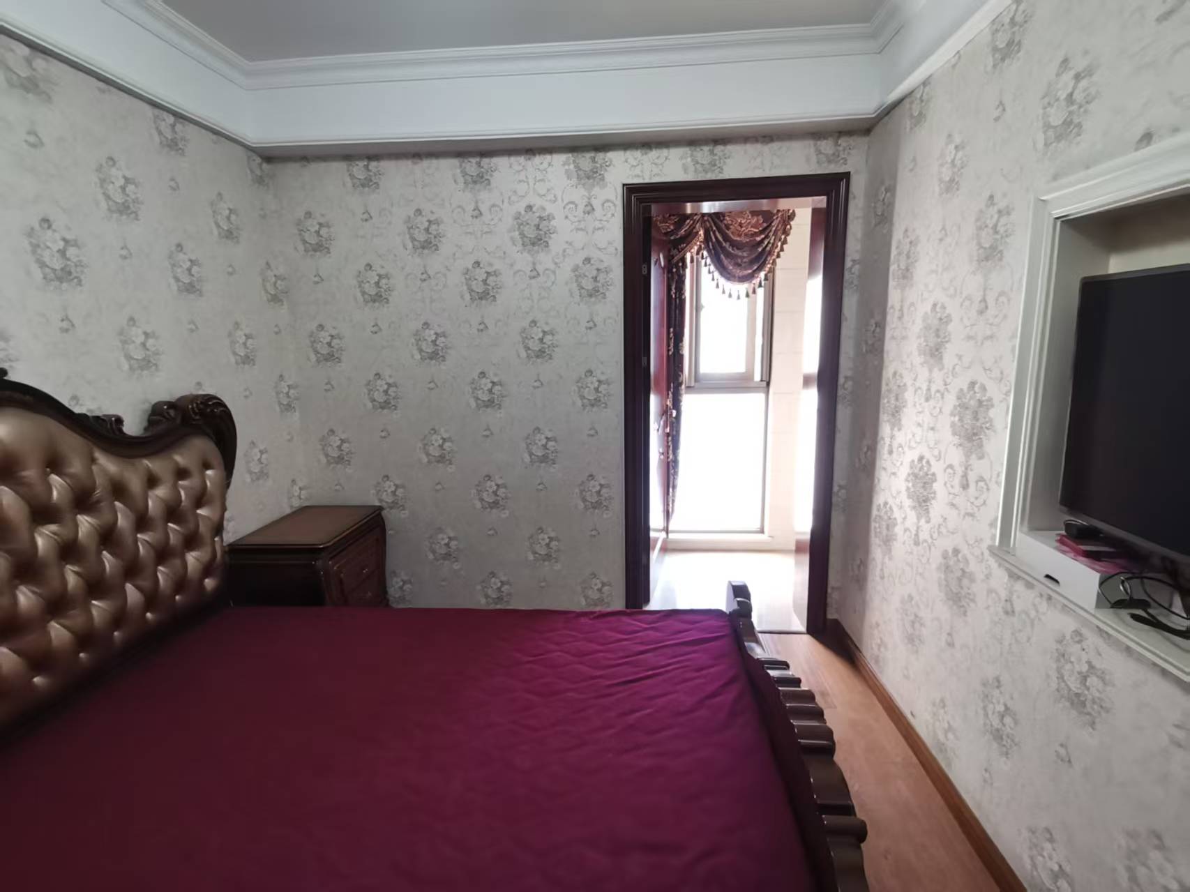 优山美地花园南区 3室2厅2卫 140m&sup2;