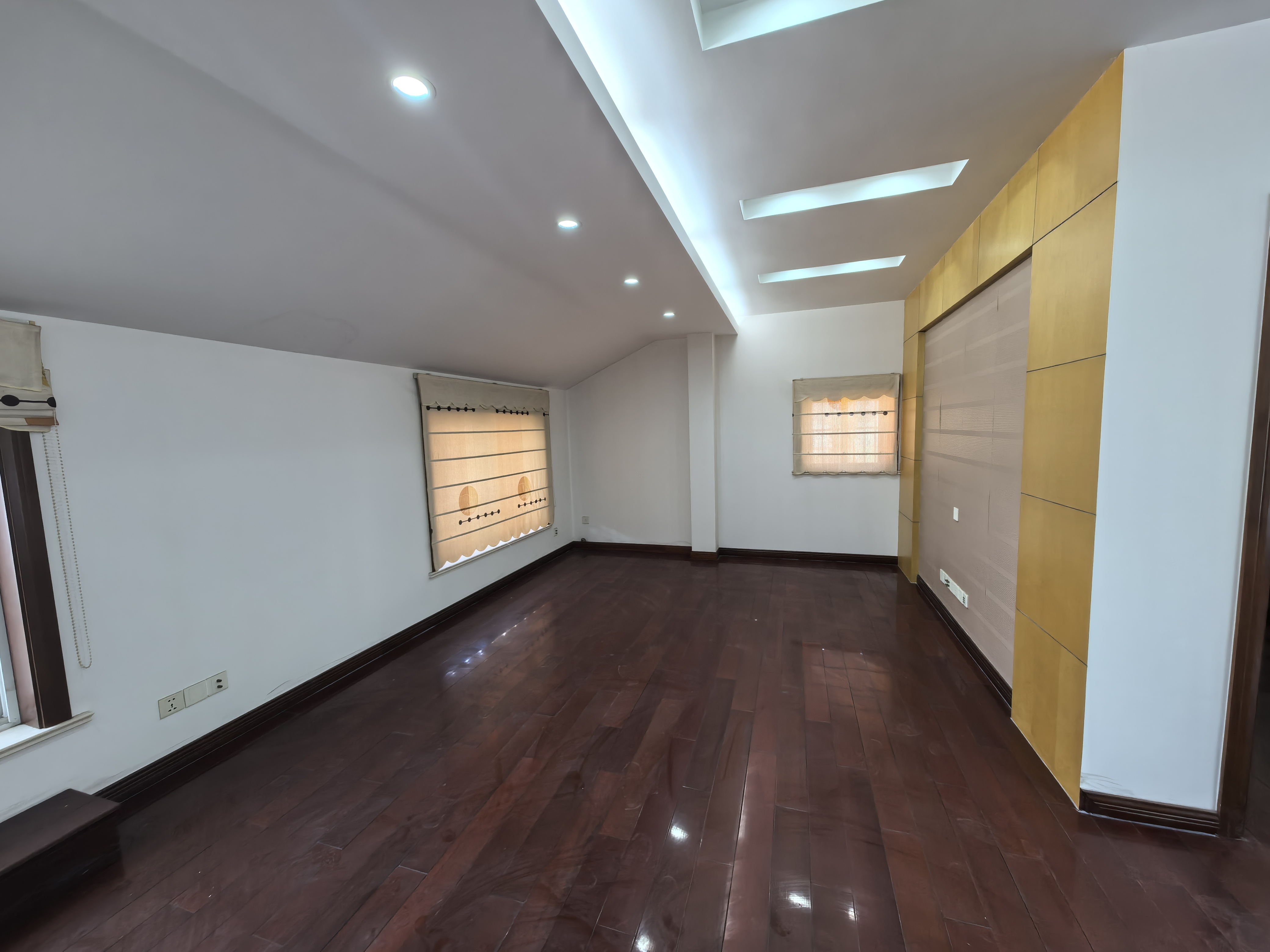 世纪新城 5室2厅2卫 163.85m&sup2;