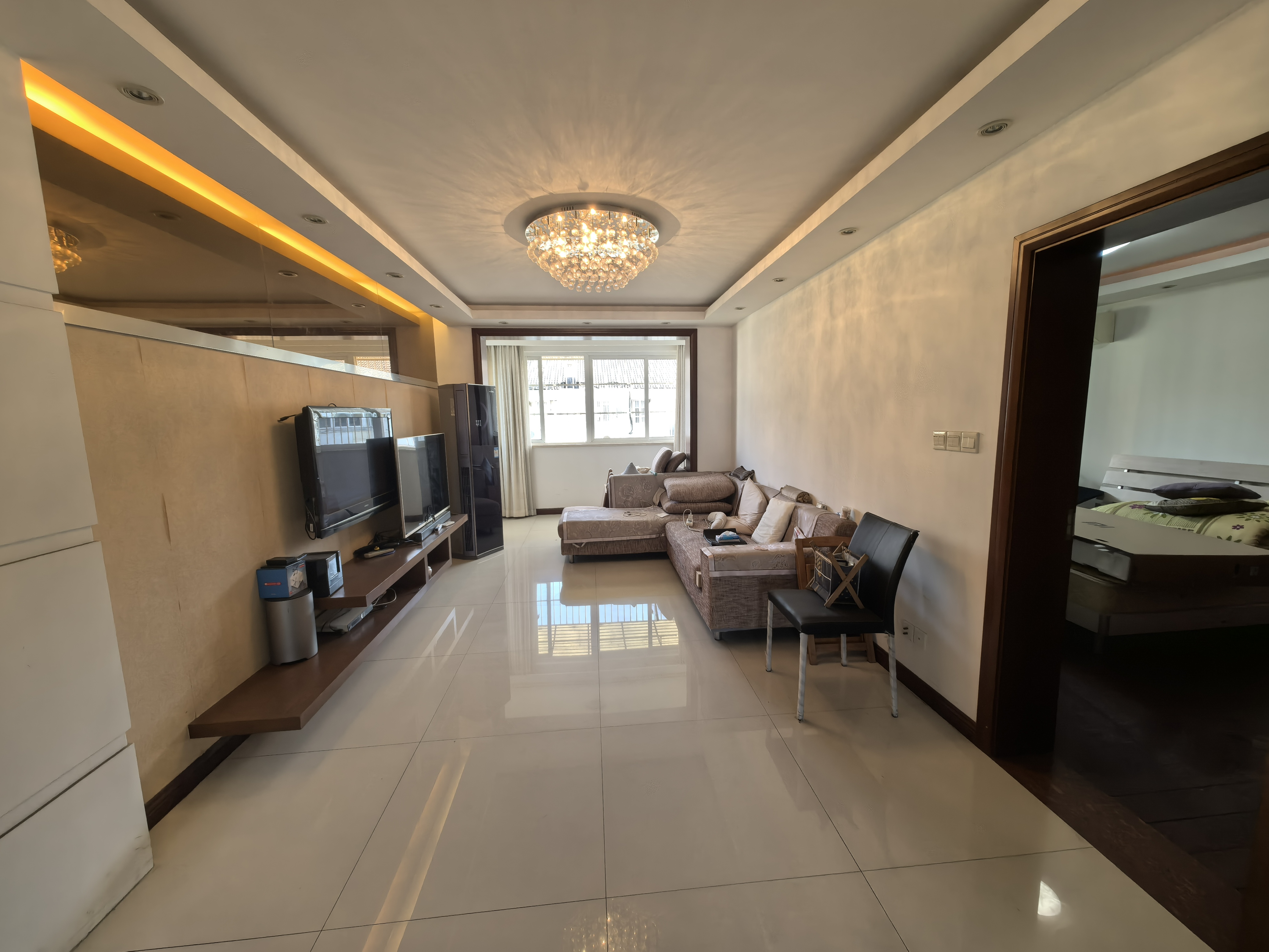 世纪新城 5室2厅2卫 163.85m²