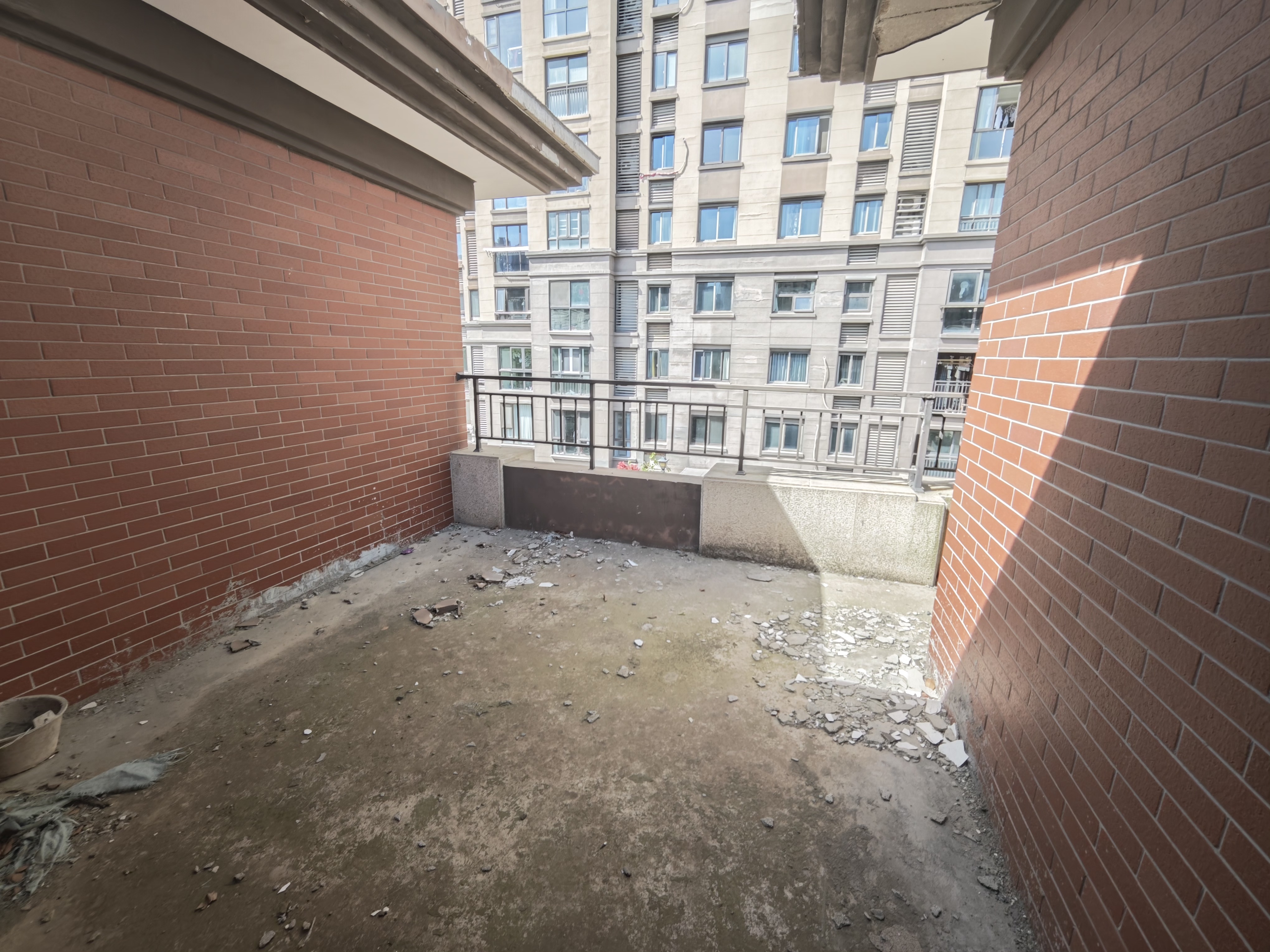 景瑞御府 4室2厅2卫 180.00m&sup2;