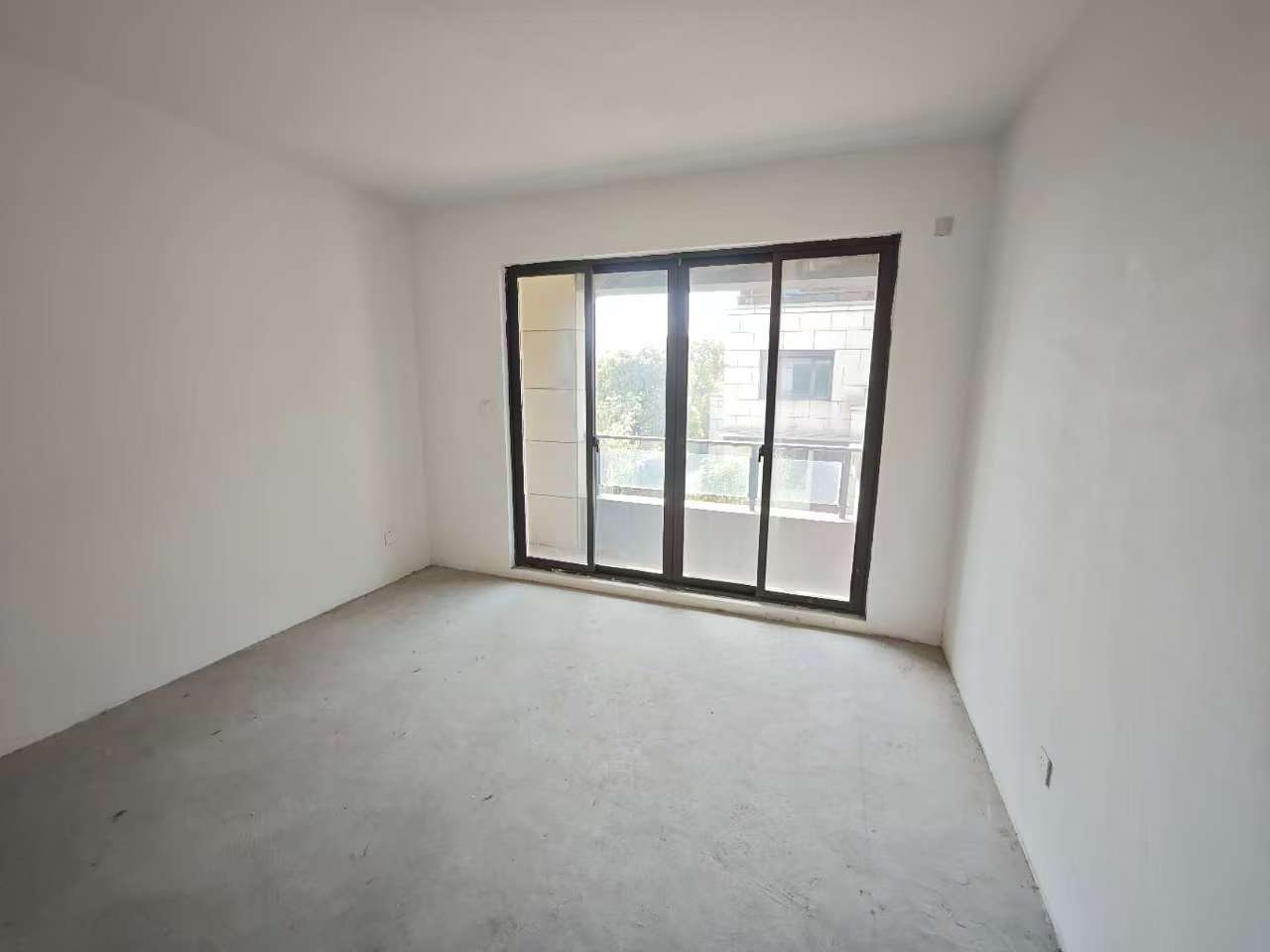 南通别业 4室2厅3卫 275m&sup2;