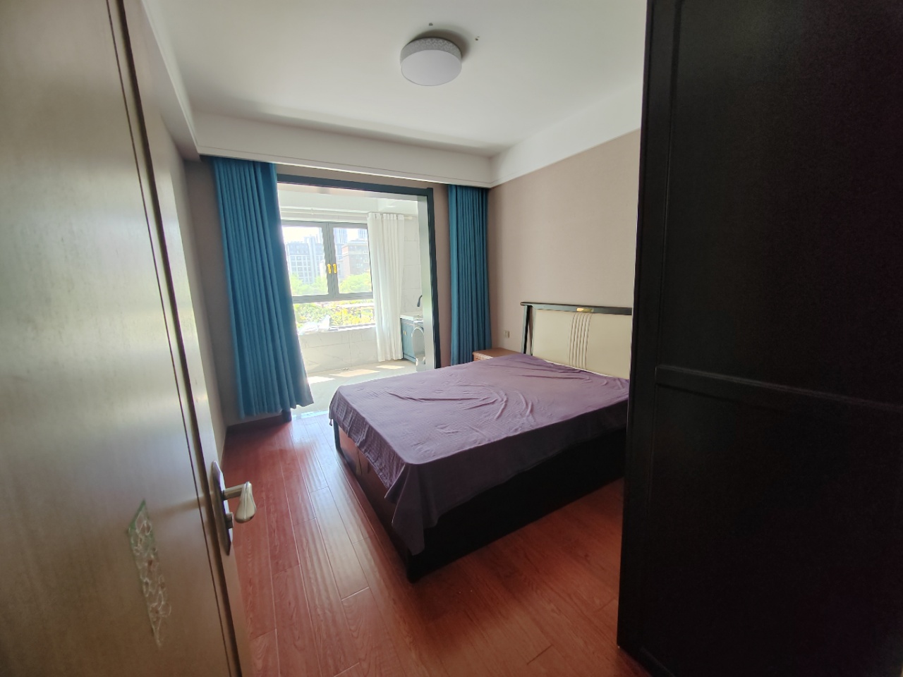 林肯公园 4室2厅1卫 144m&sup2;